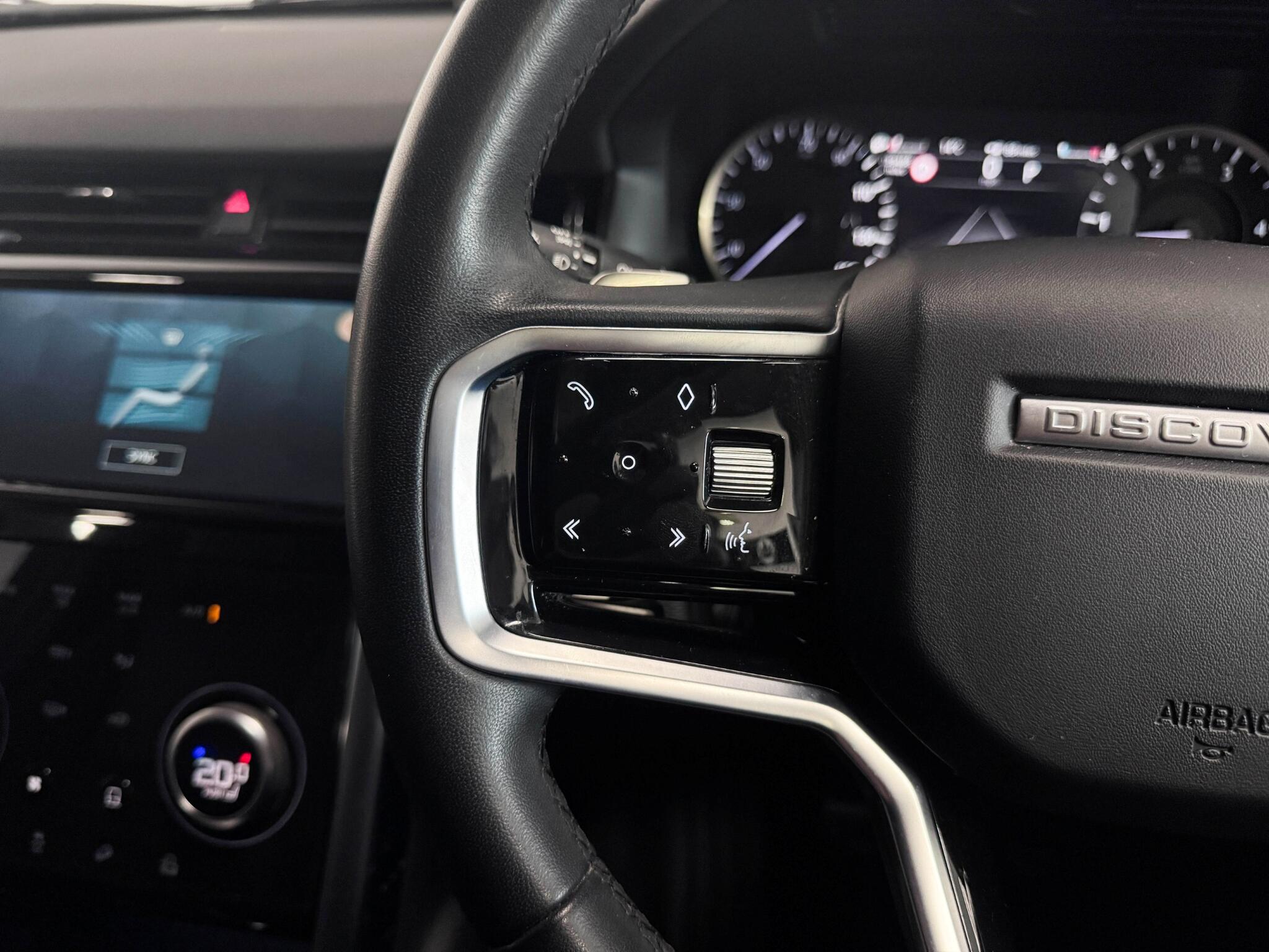 Land Rover Discovery Sport view 16