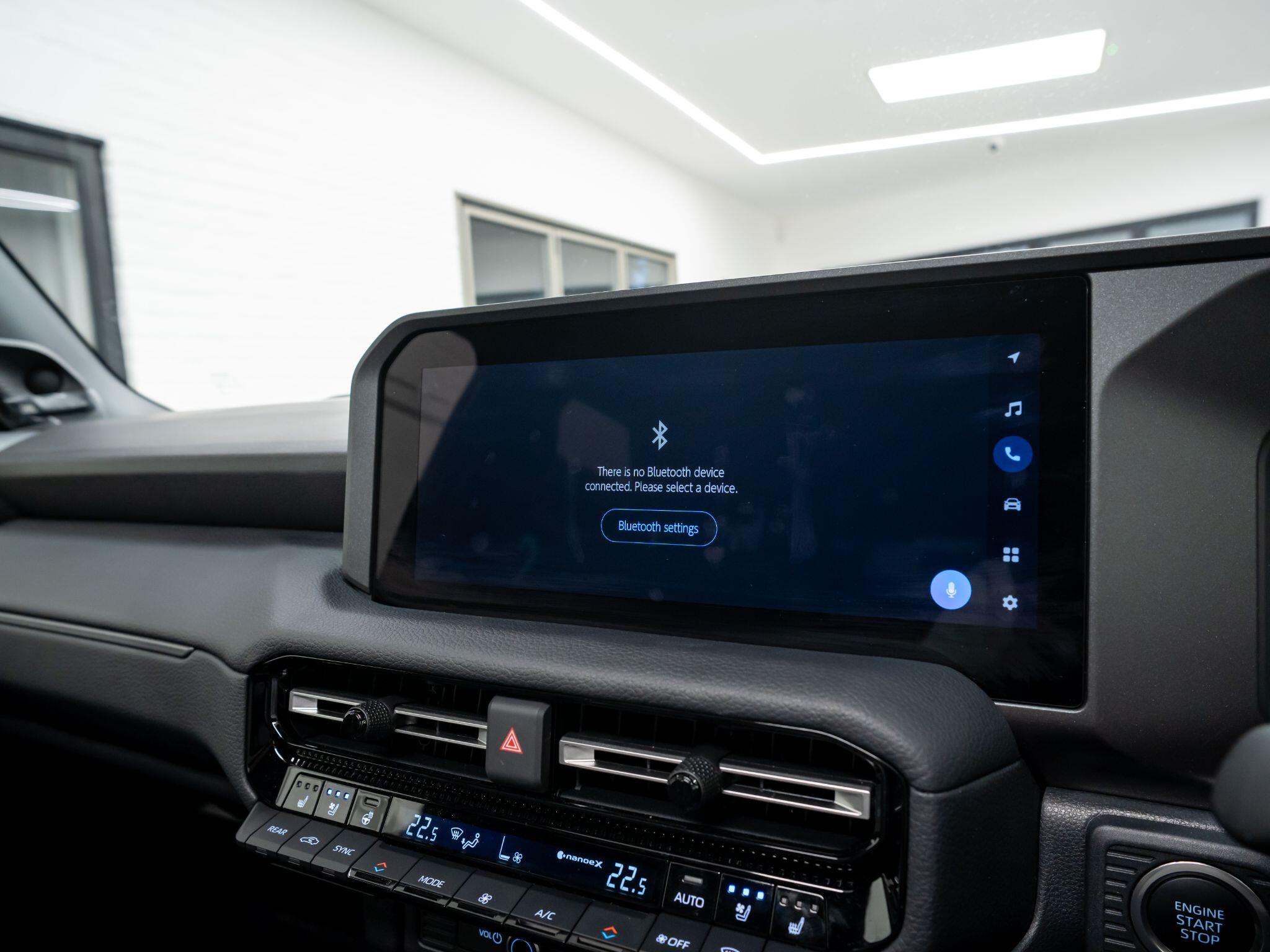 Toyota Land Cruiser view 36