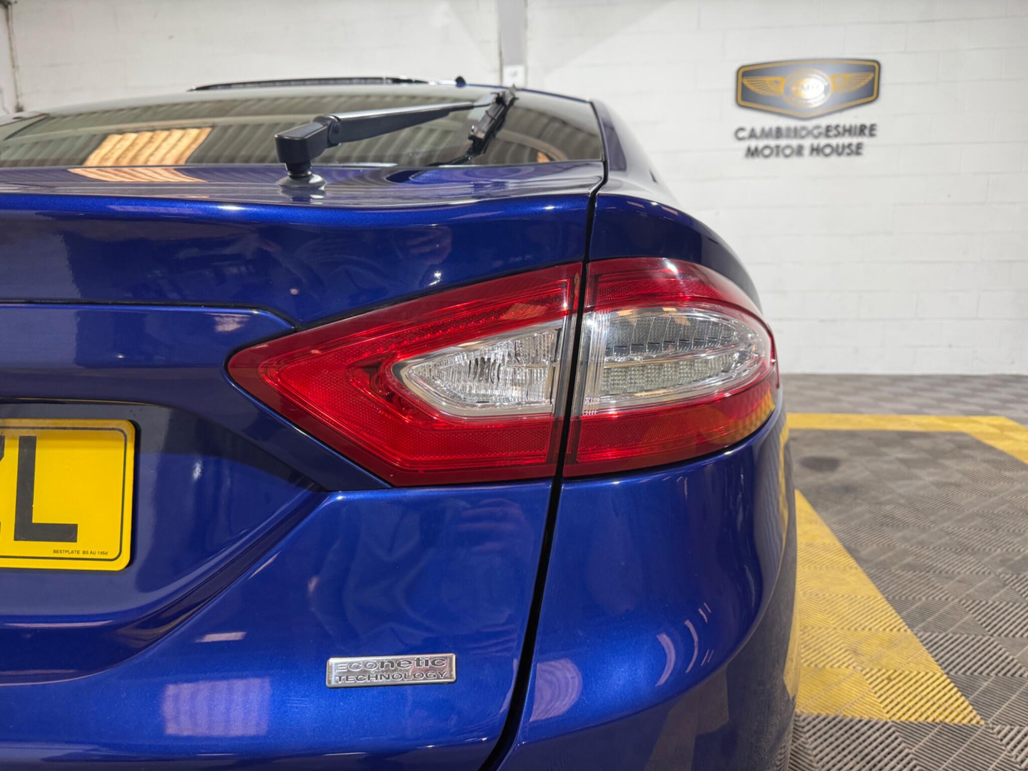 Ford Mondeo view 65