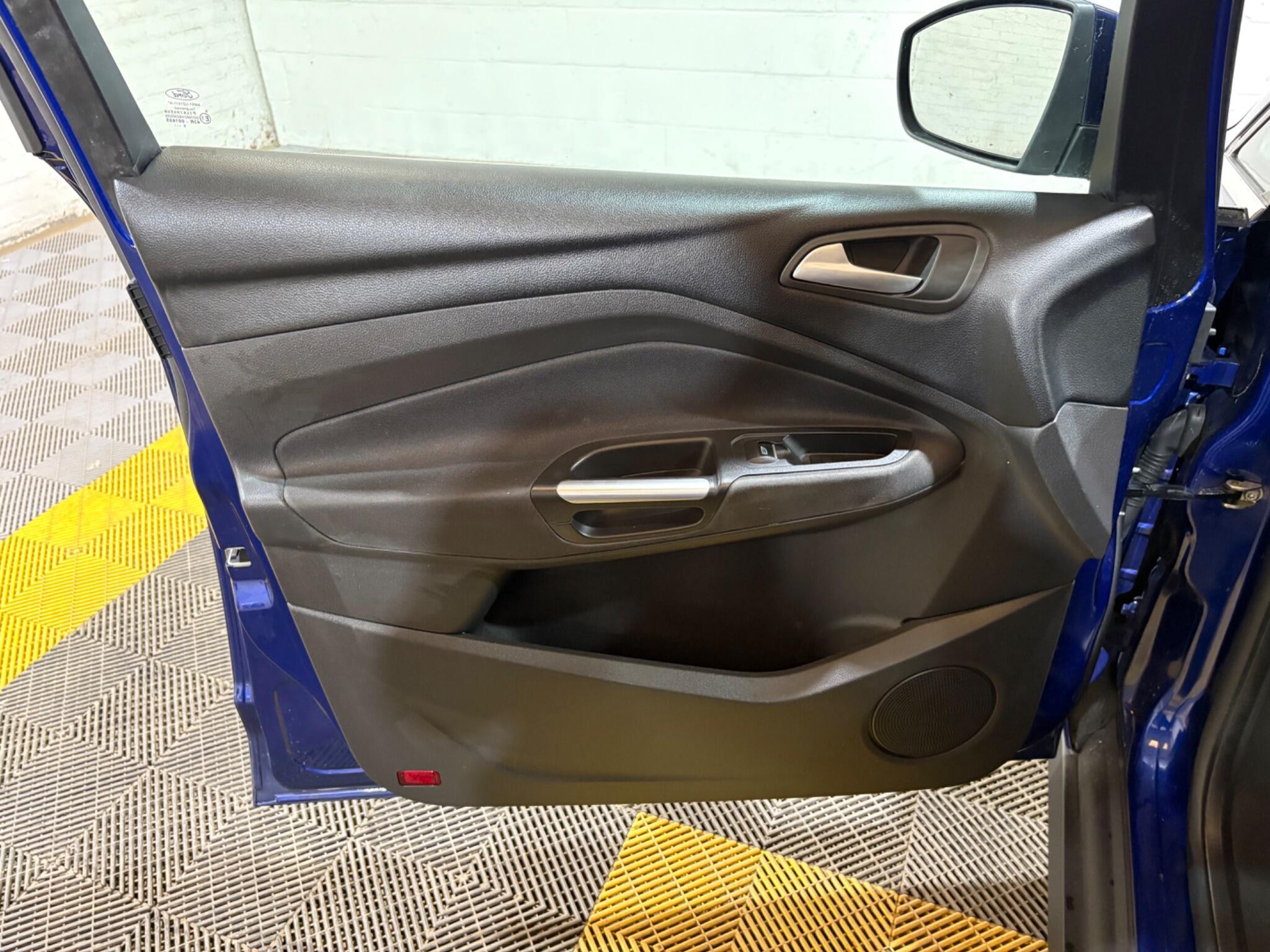 Ford Grand C-Max view 71