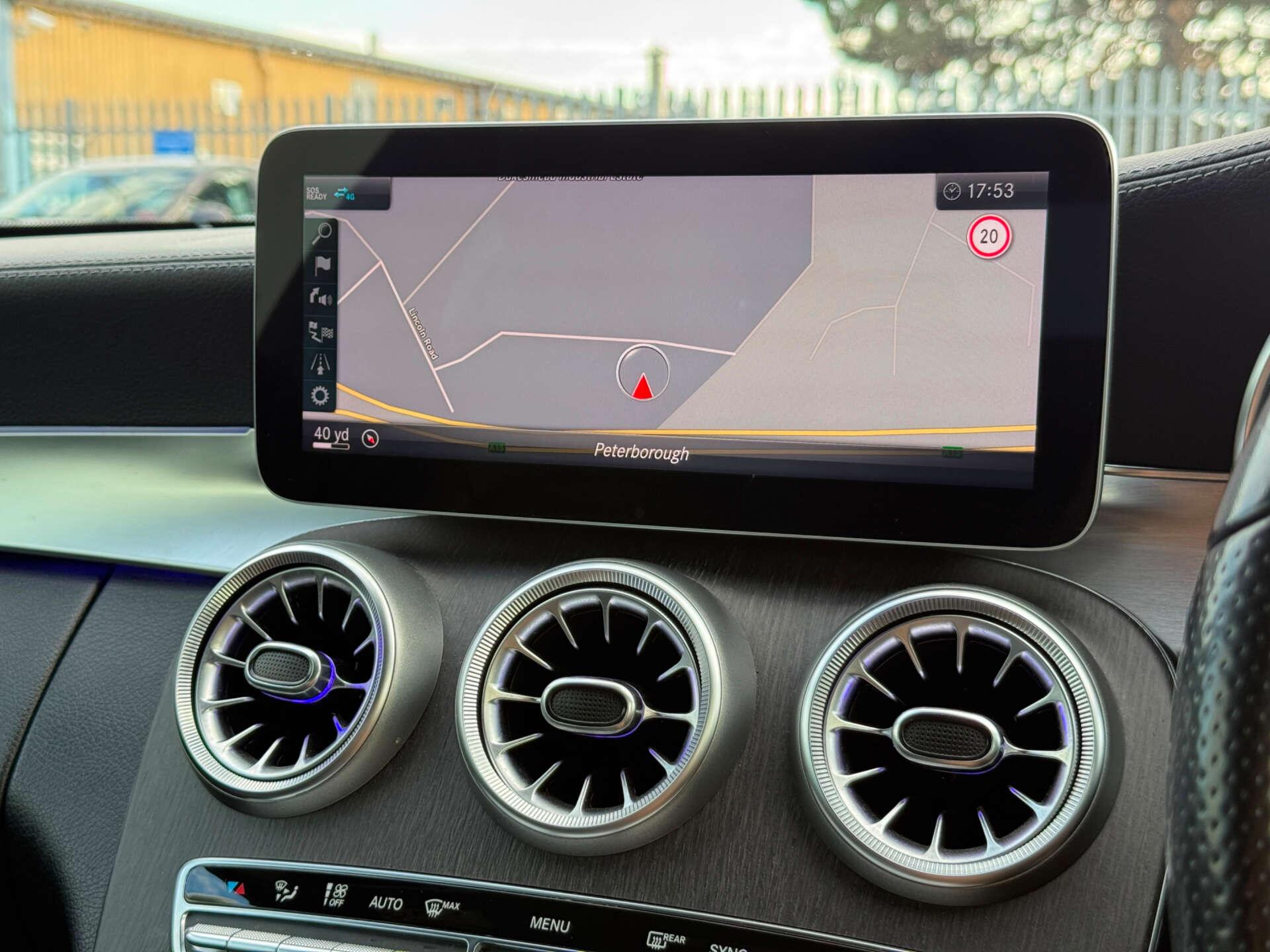 Mercedes-Benz C Class view 12