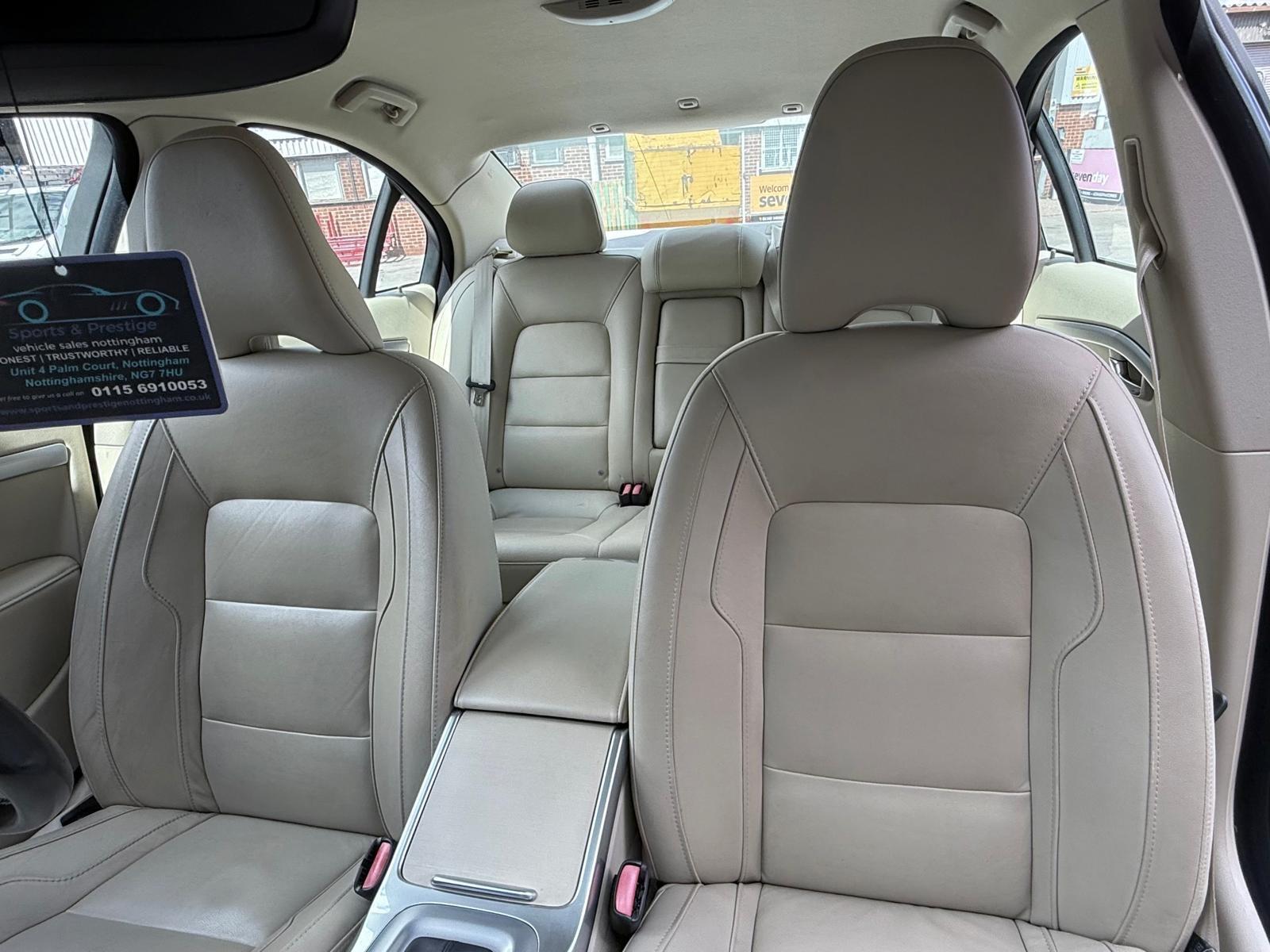 Volvo S80 view 80