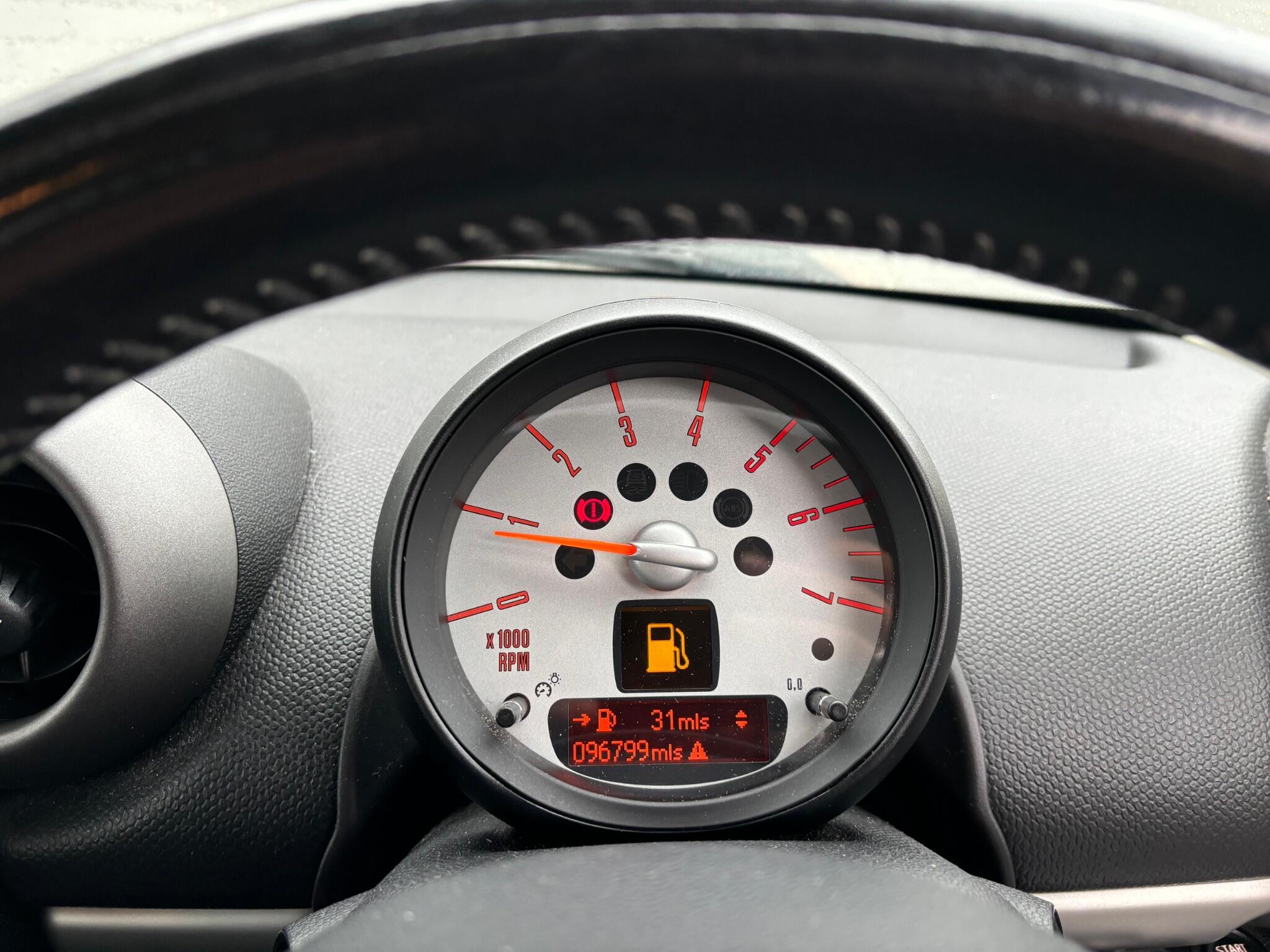 Mini Countryman view 11