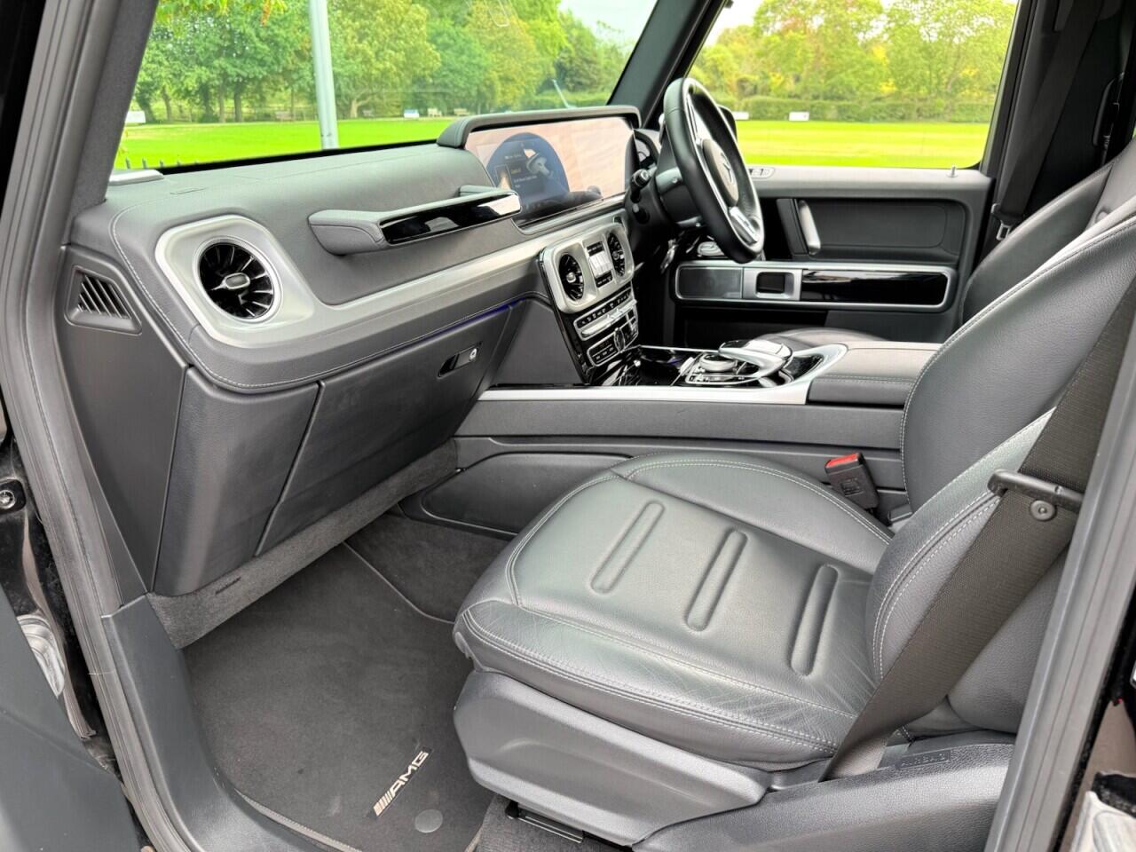 Mercedes-Benz G-Class view 36