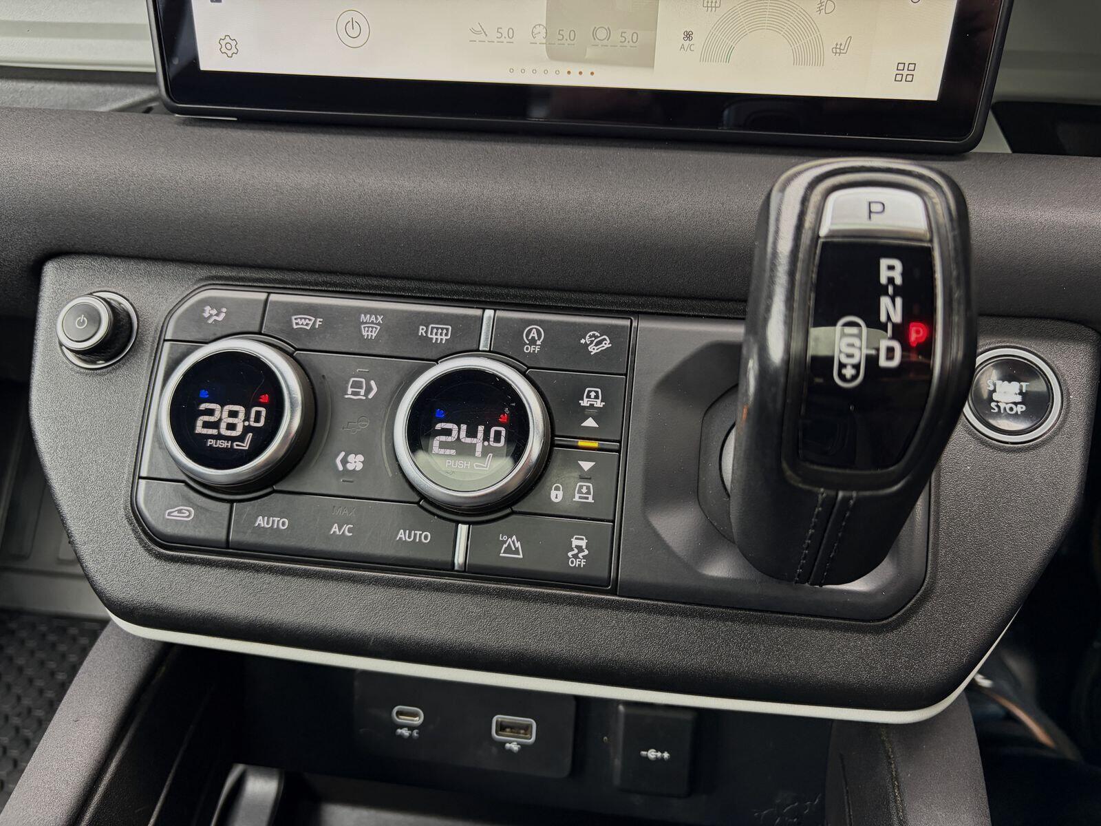 Land Rover Defender view 49