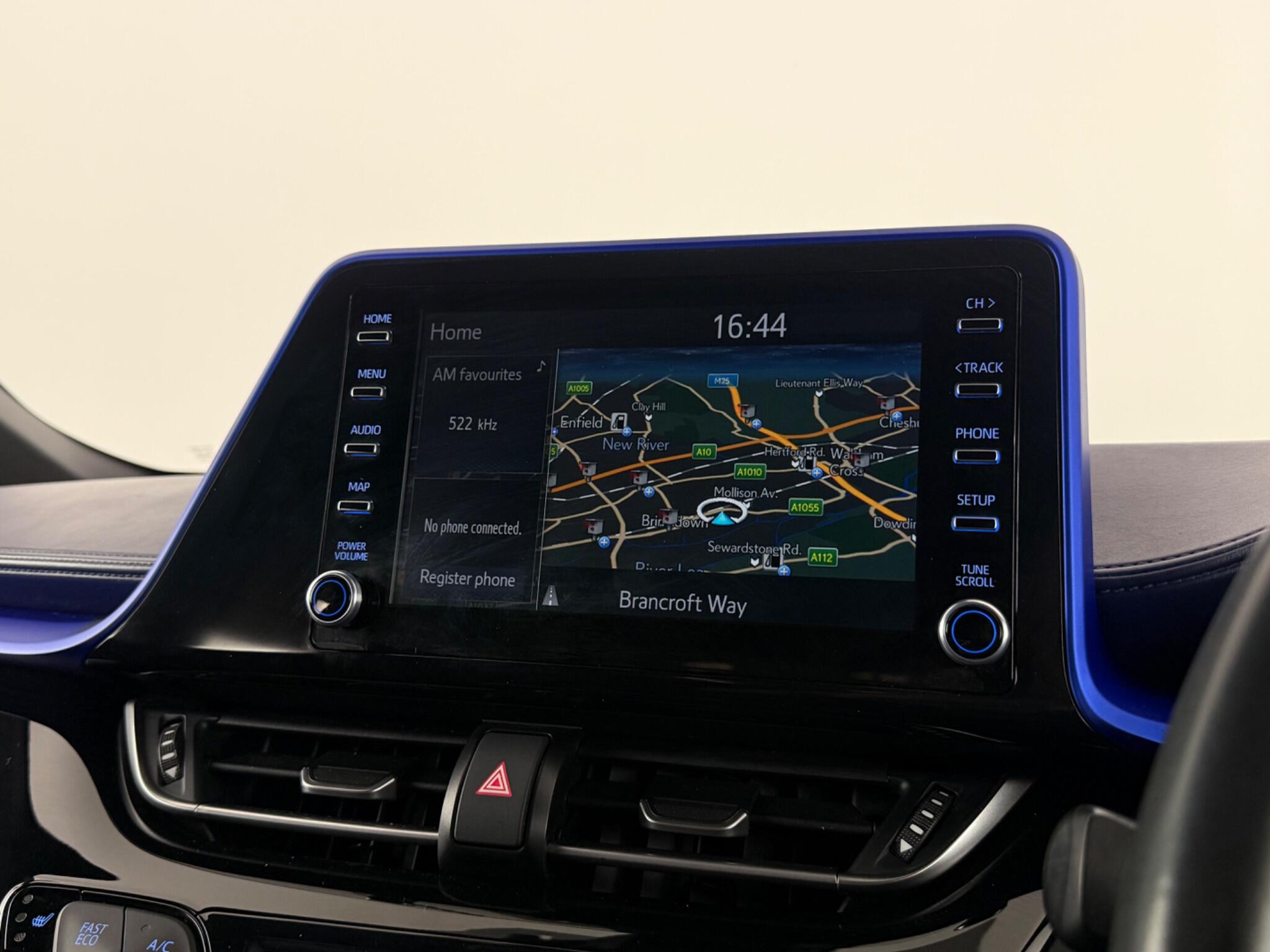 Toyota C-HR view 20