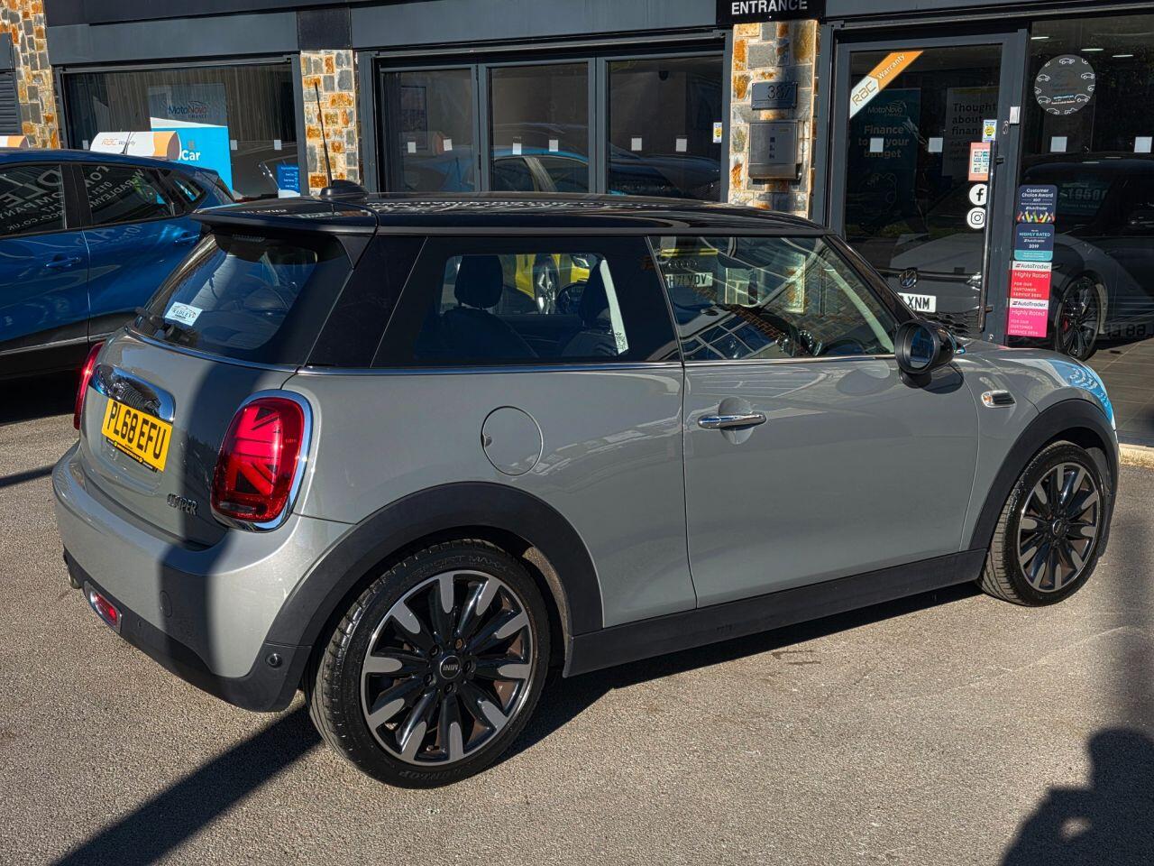 Mini Cooper view 17
