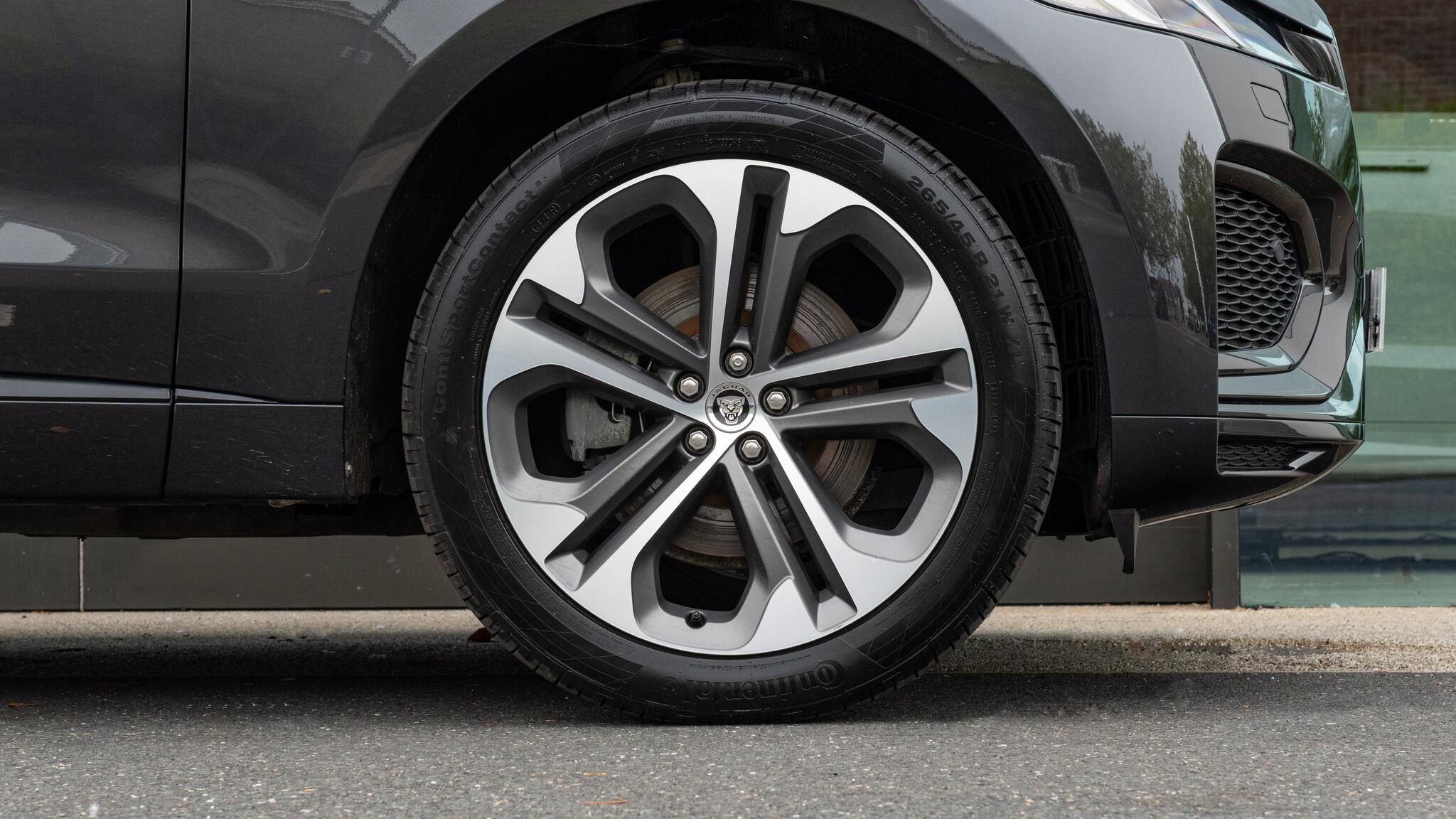 Jaguar F-Pace view 8