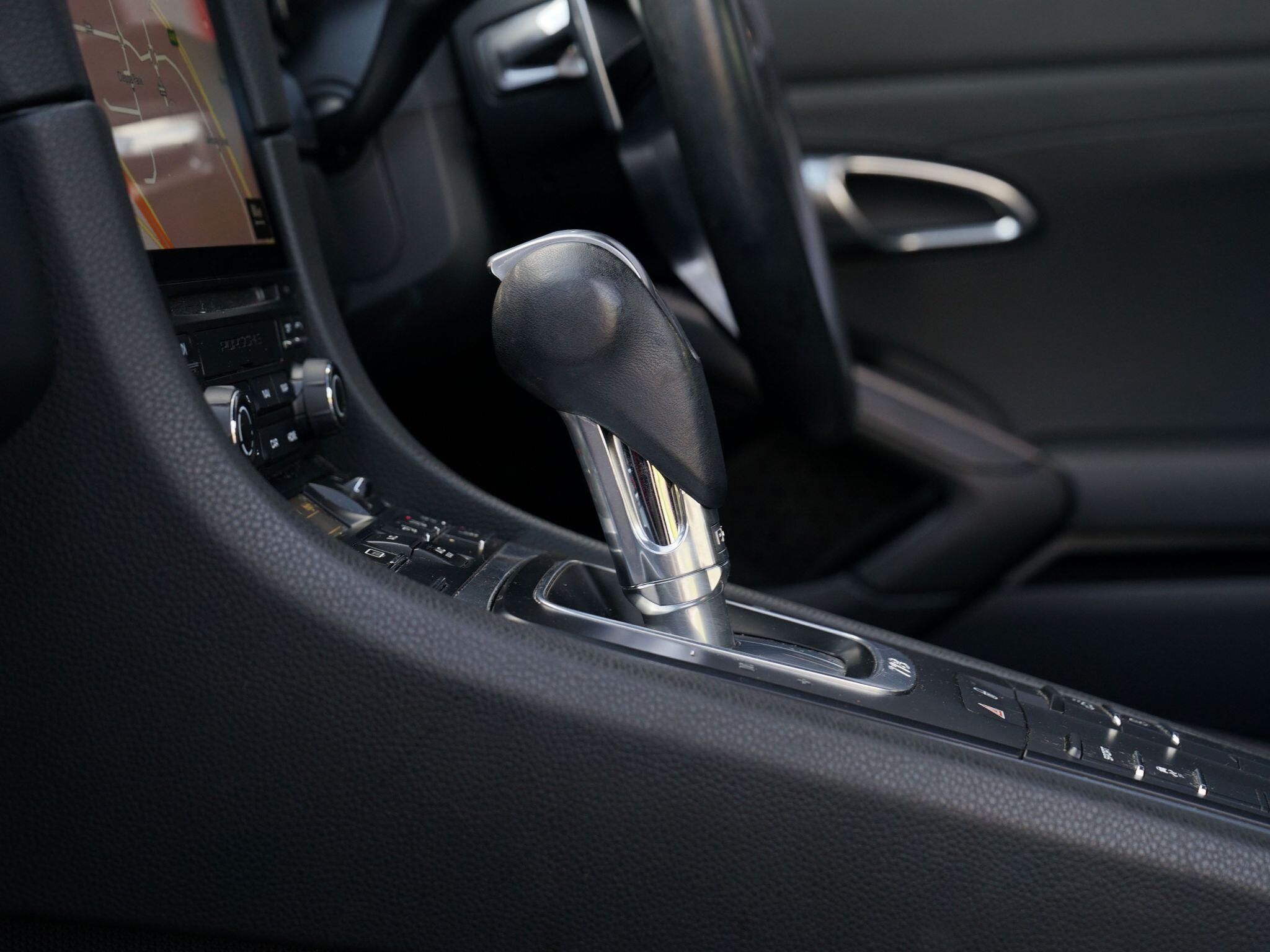 Porsche Cayman view 108