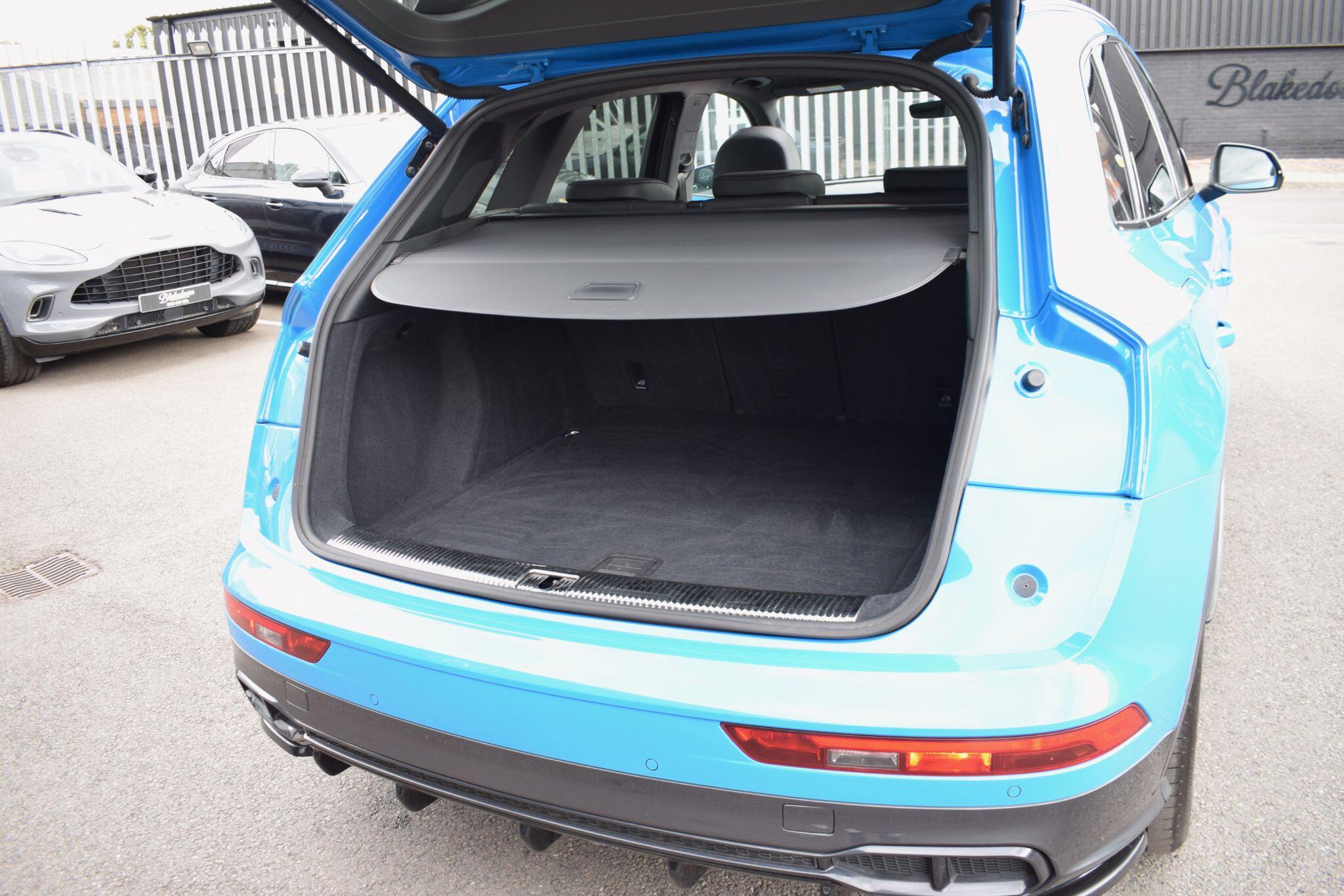 Audi SQ5 view 37