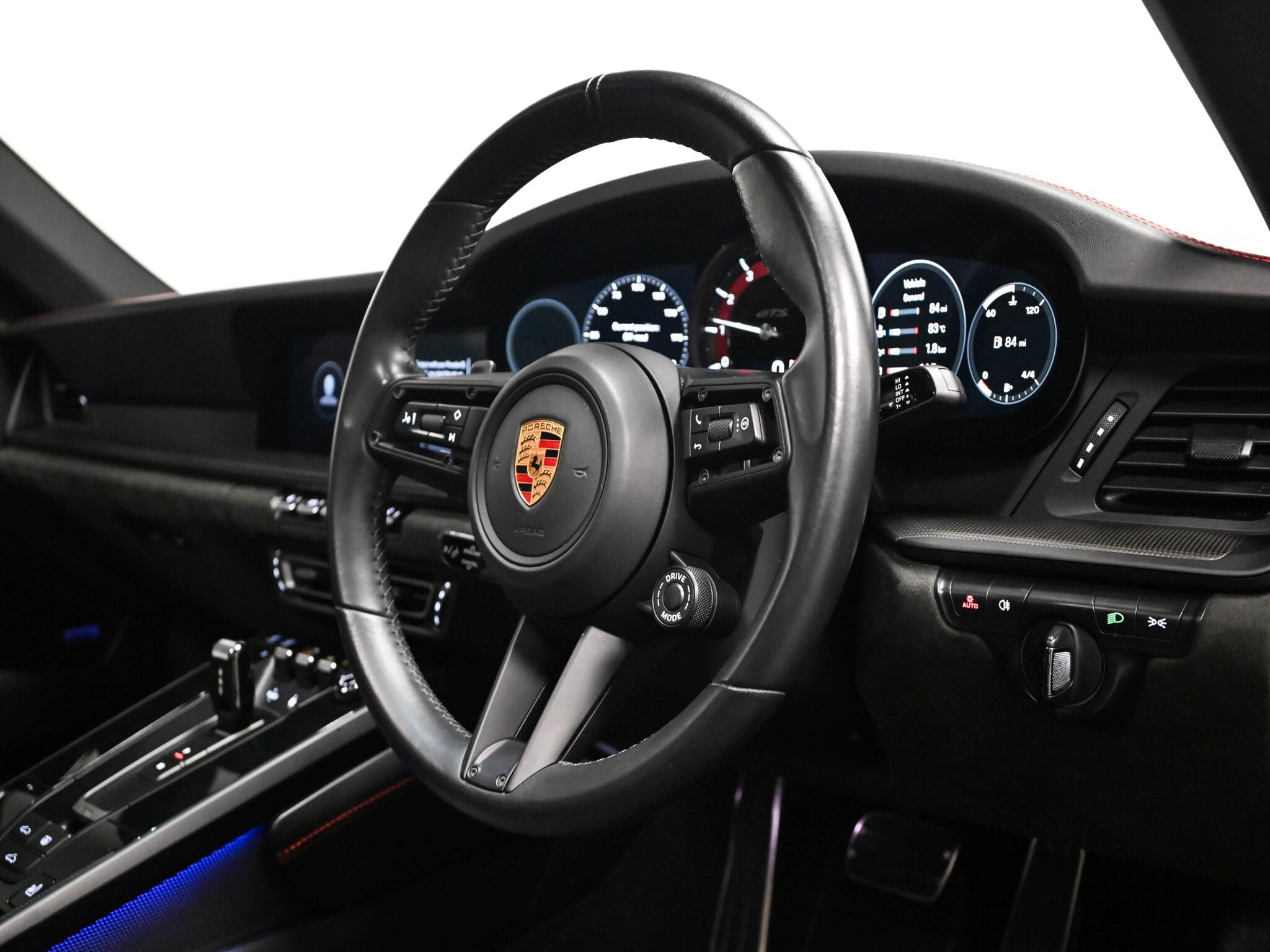 Porsche 911 view 41