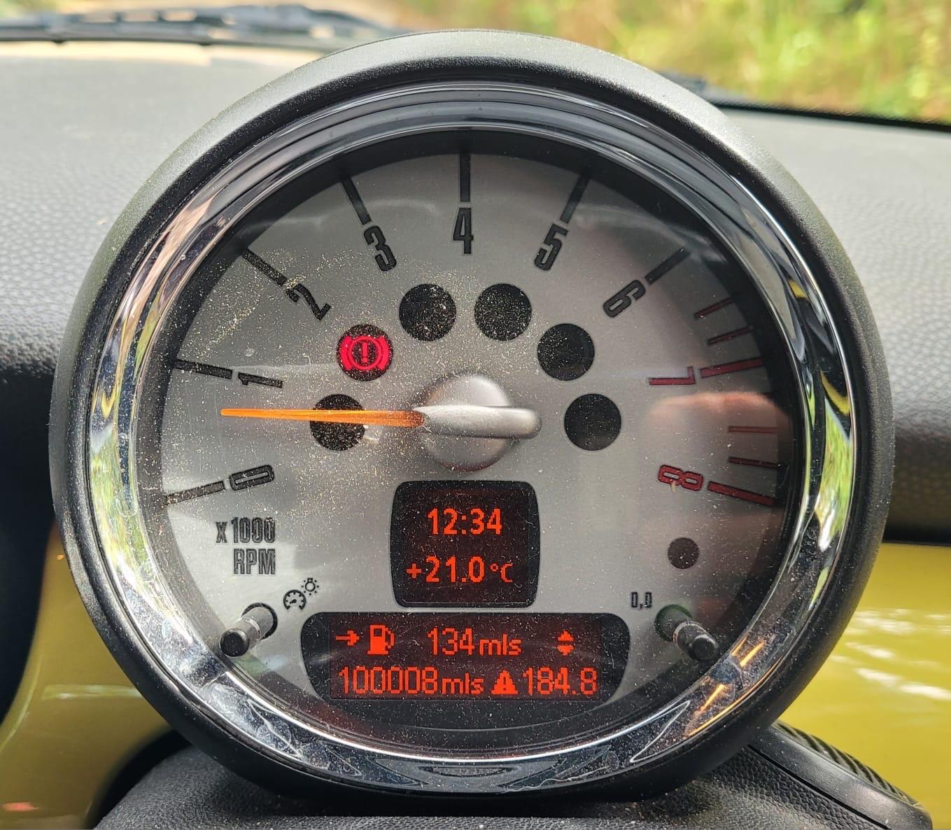 Mini Convertible view 15