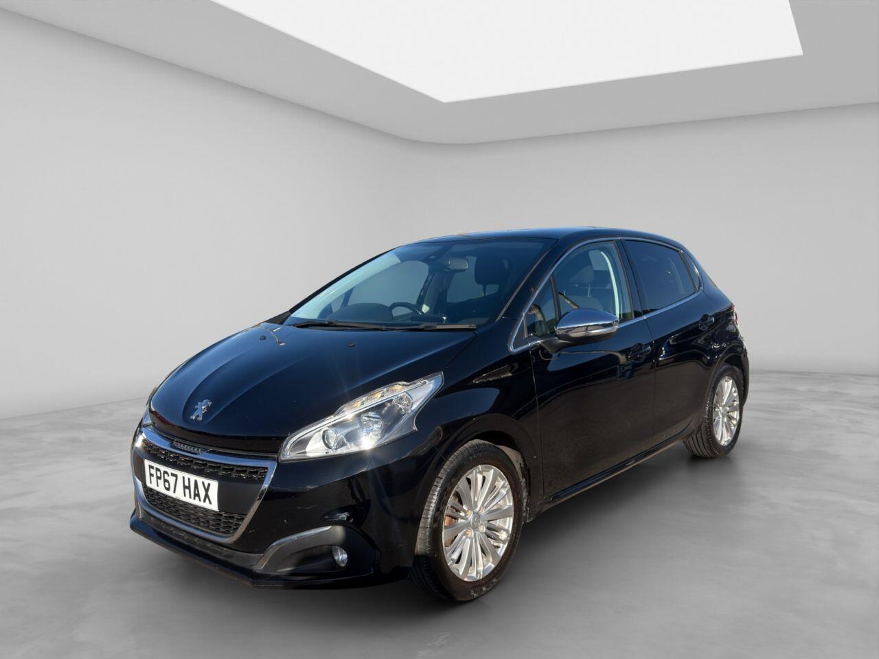 Peugeot 208 view 10