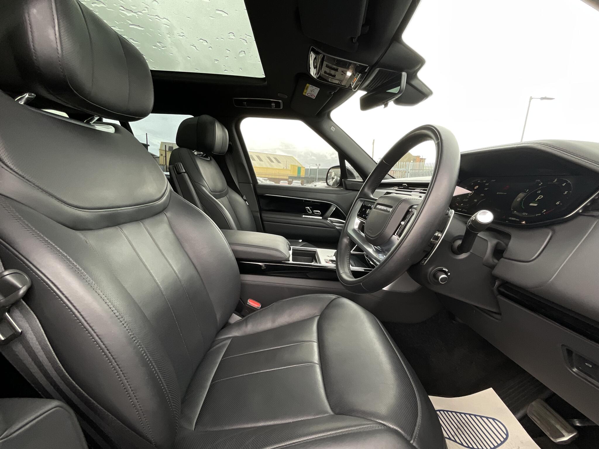 Land Rover Range Rover view 9