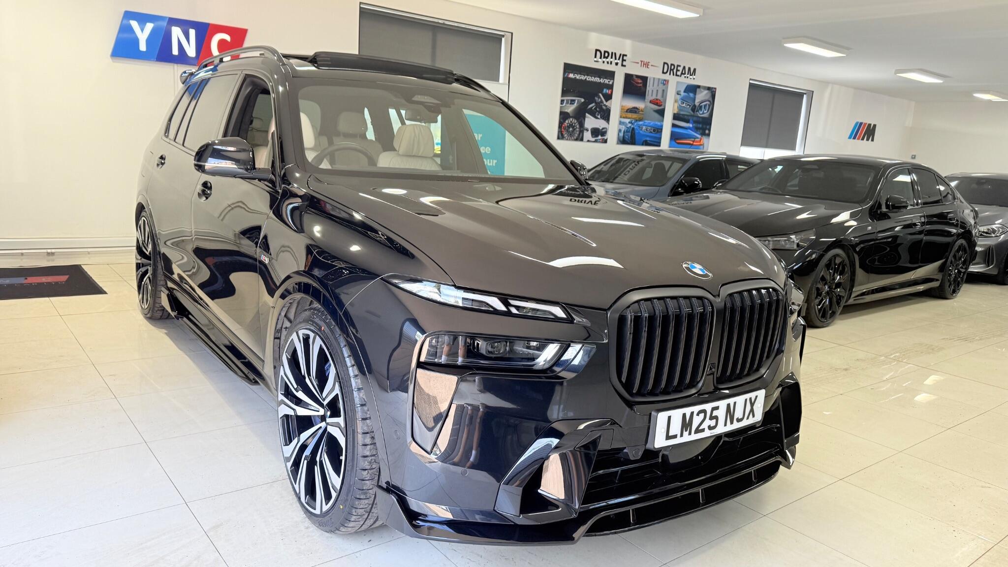 BMW X7 view 70
