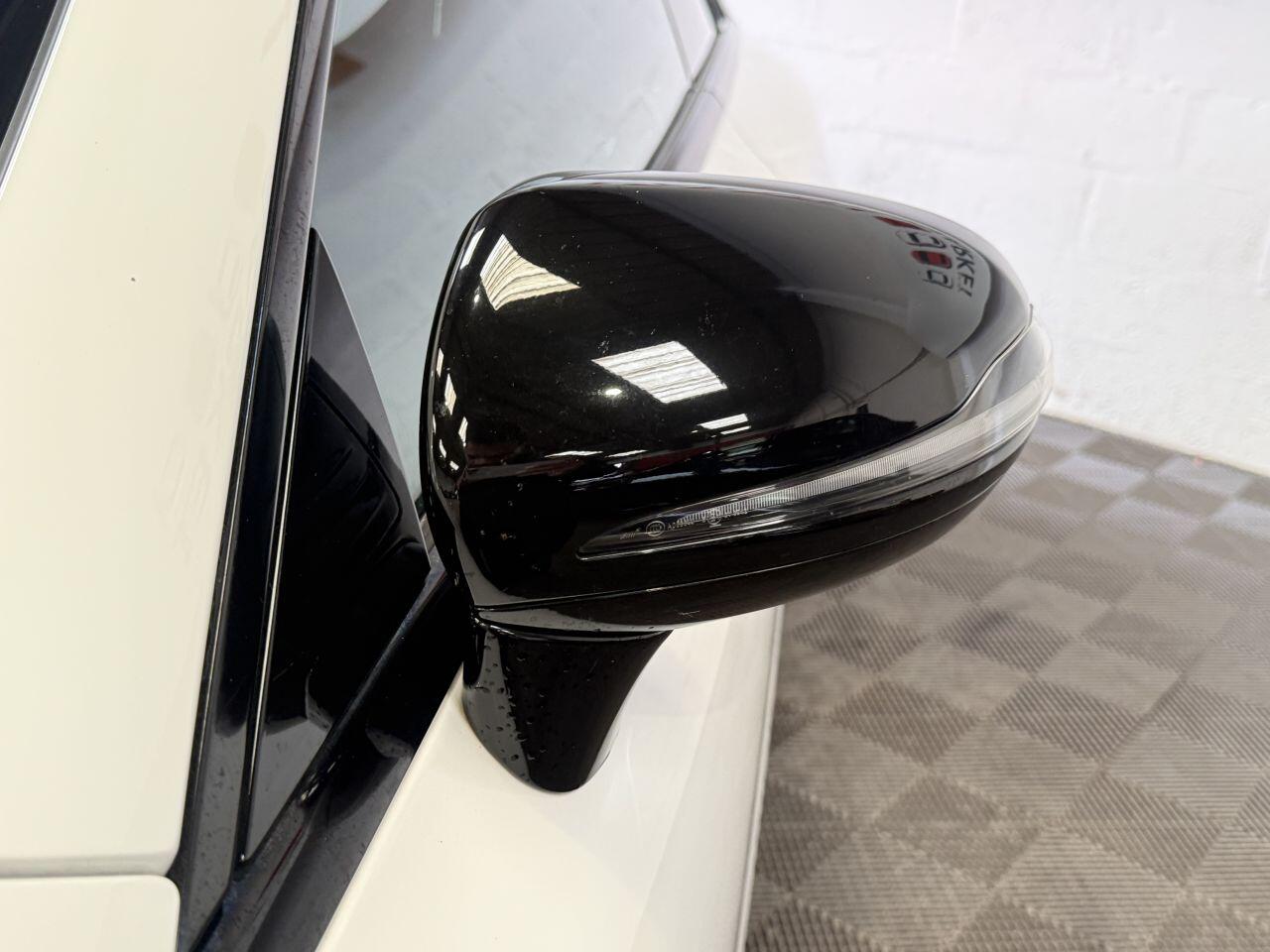 Mercedes-Benz E Class view 25