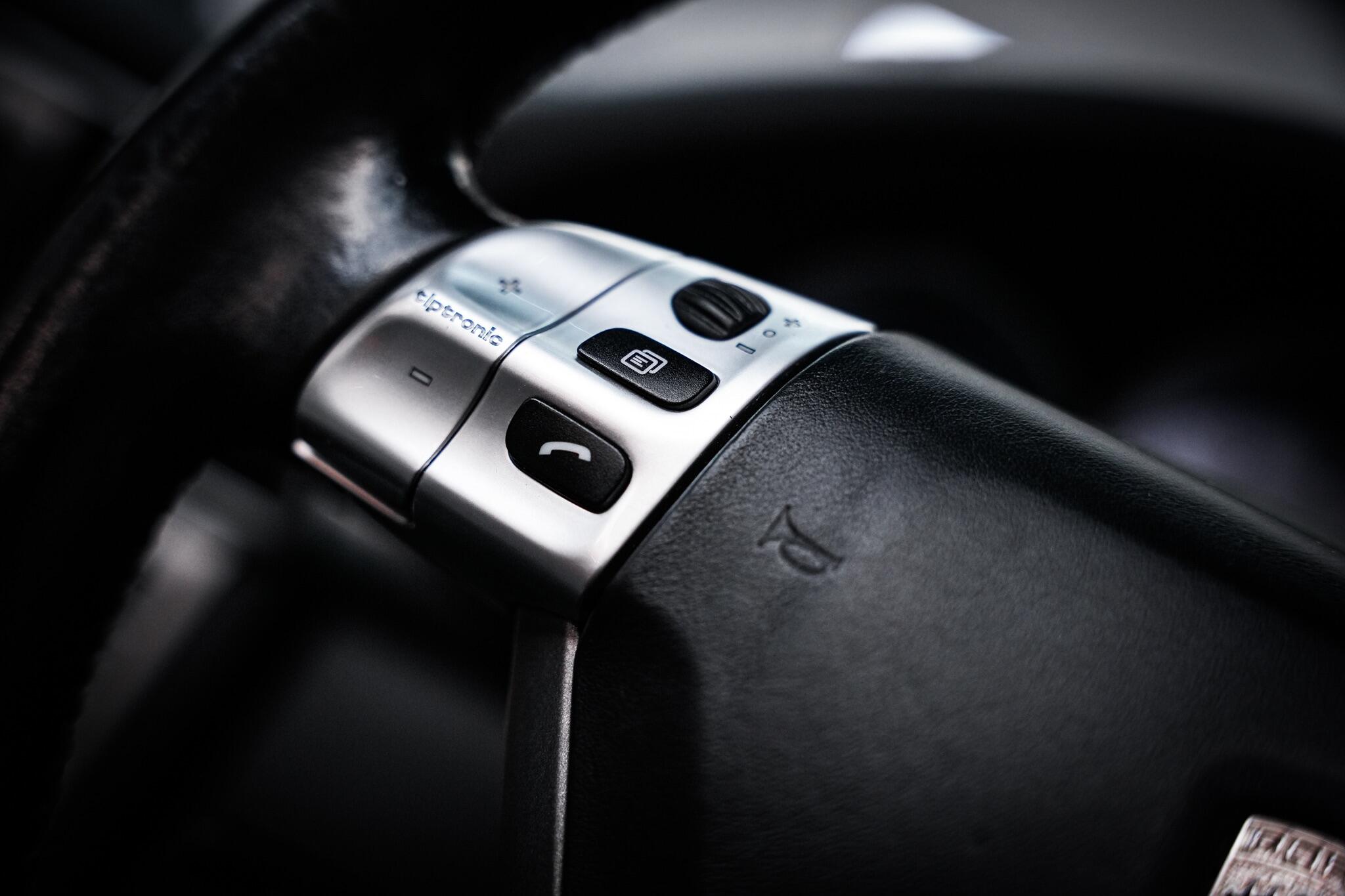 Porsche 911 view 48