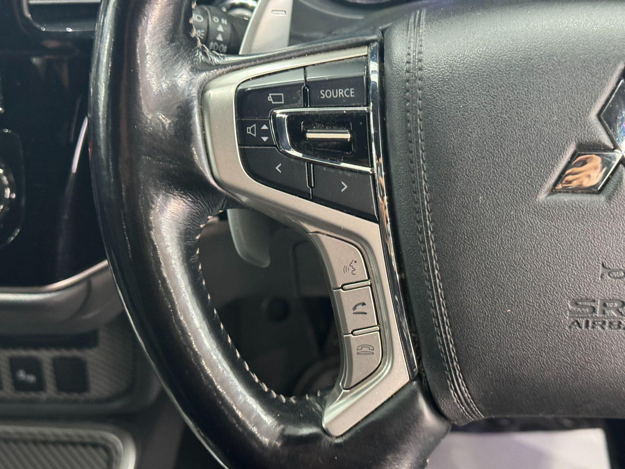 Mitsubishi Outlander view 26