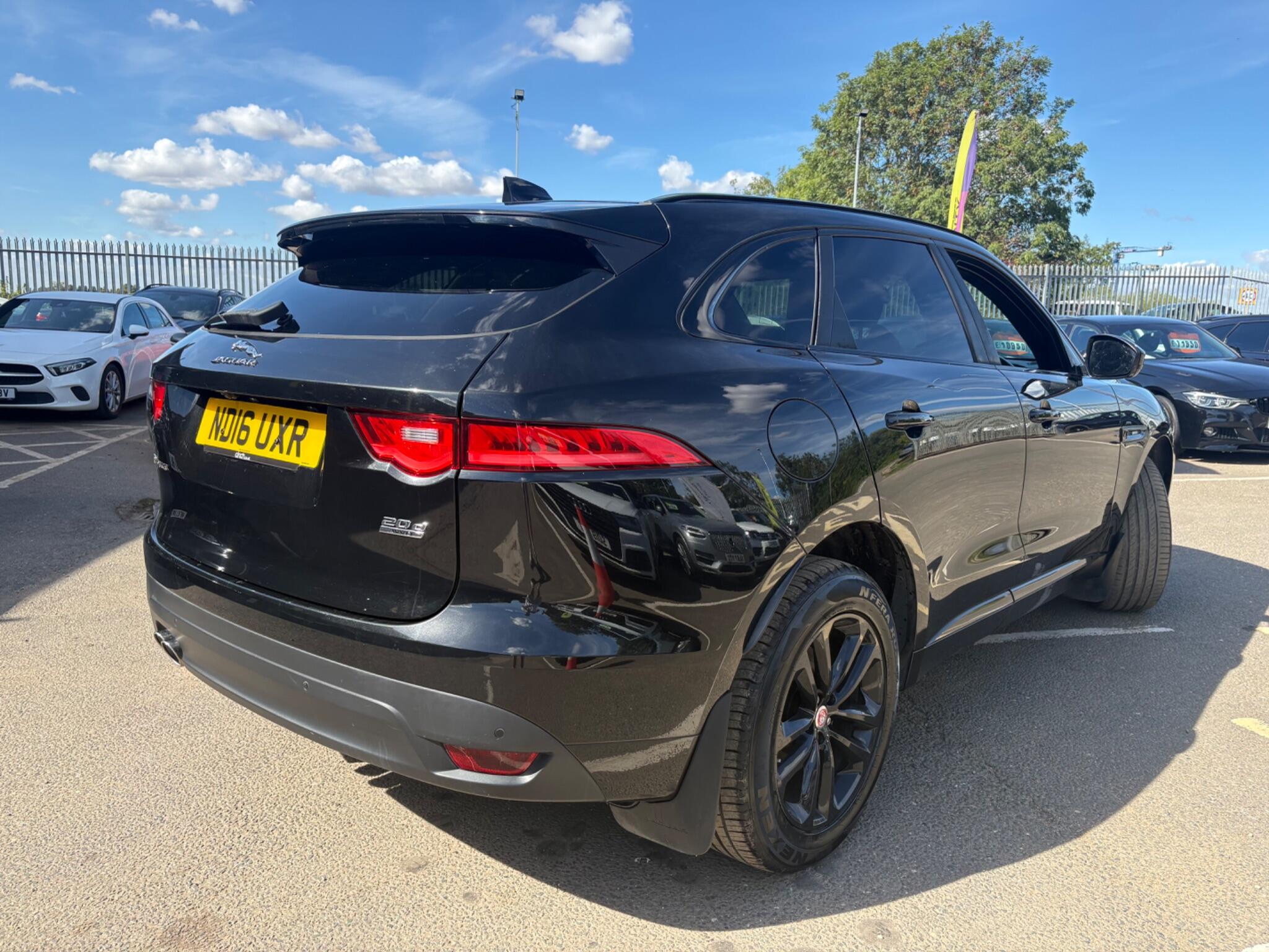Jaguar F-Pace view 7