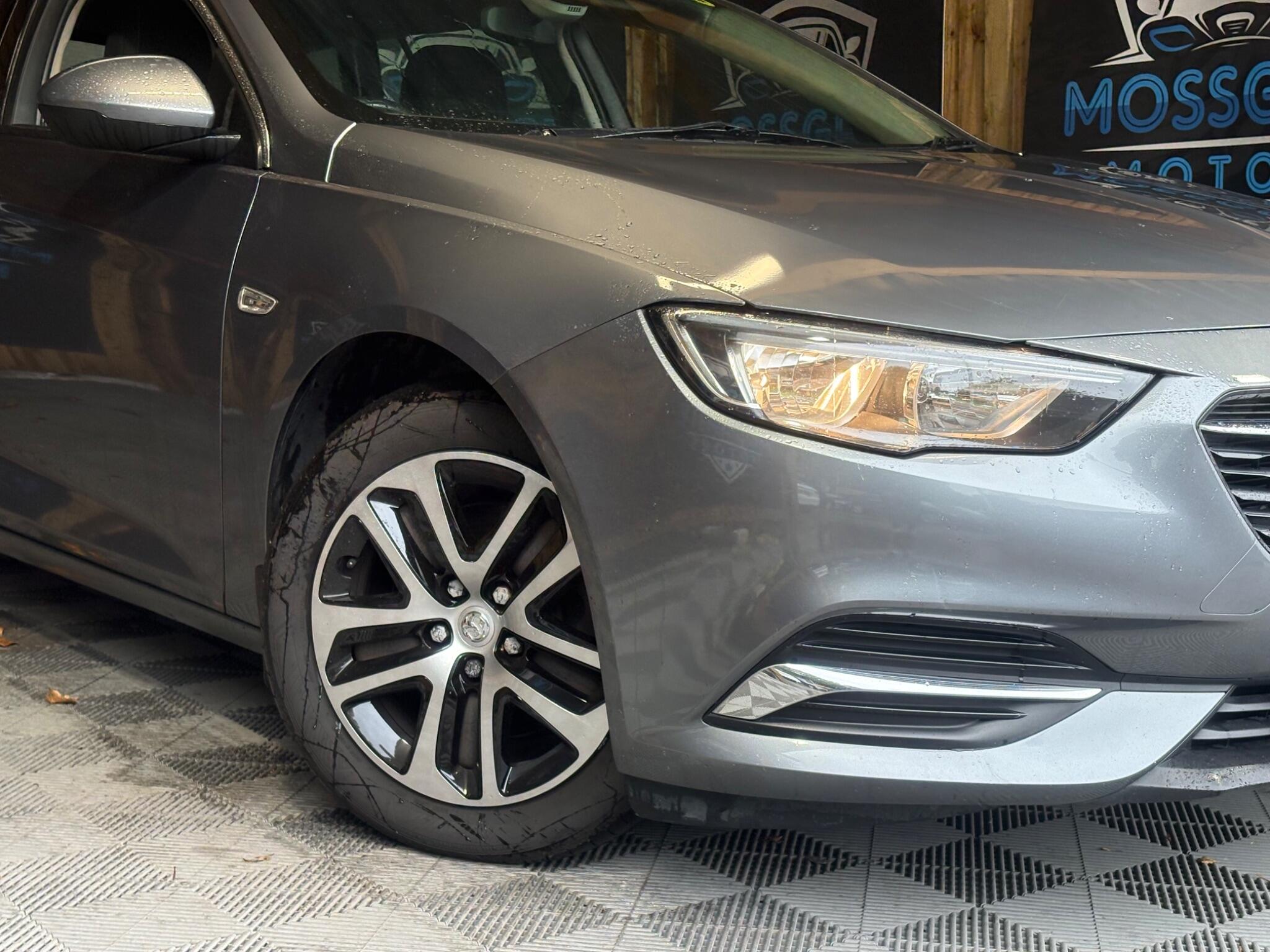Vauxhall Insignia view 2