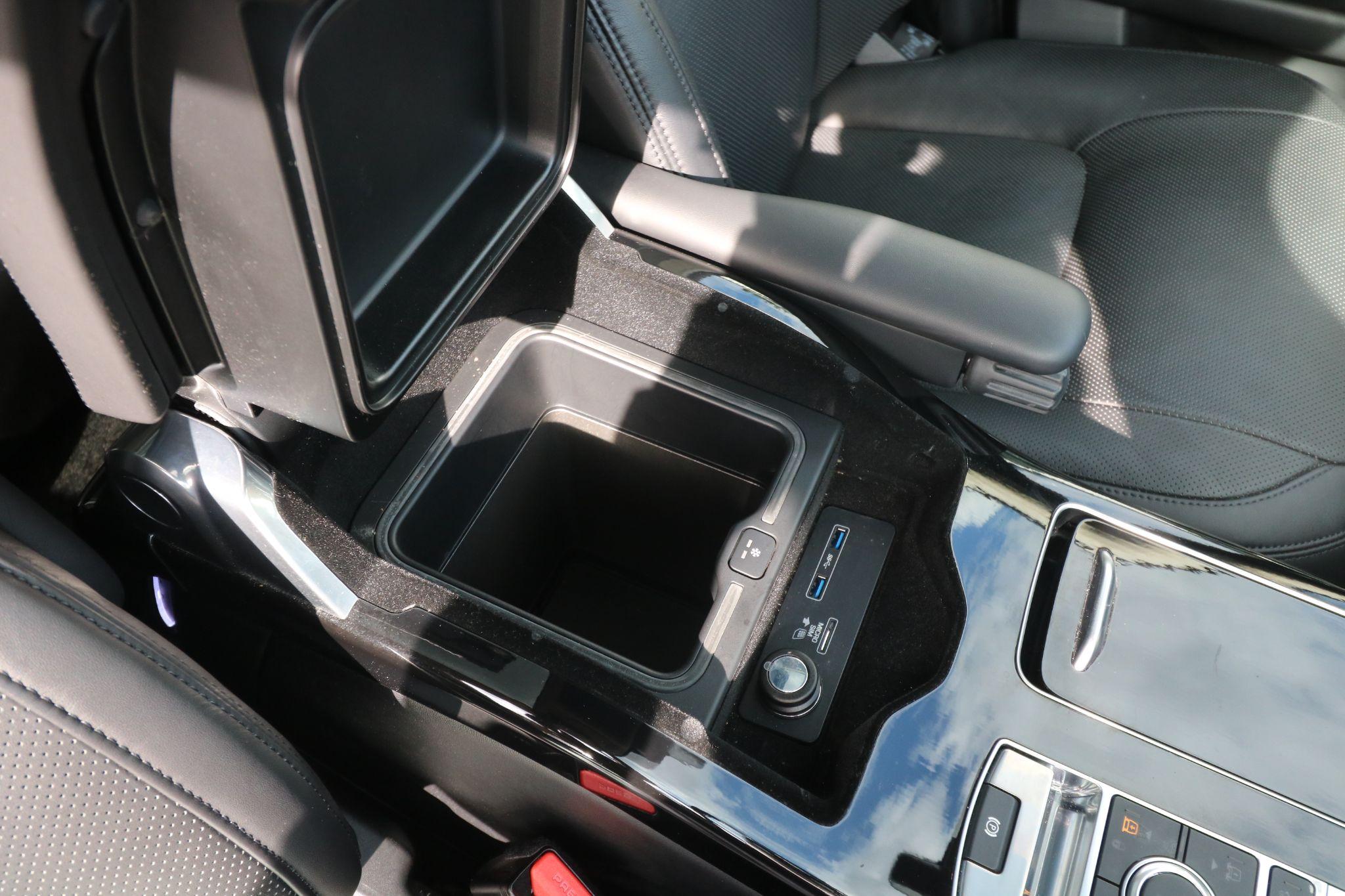 Land Rover Range Rover view 28