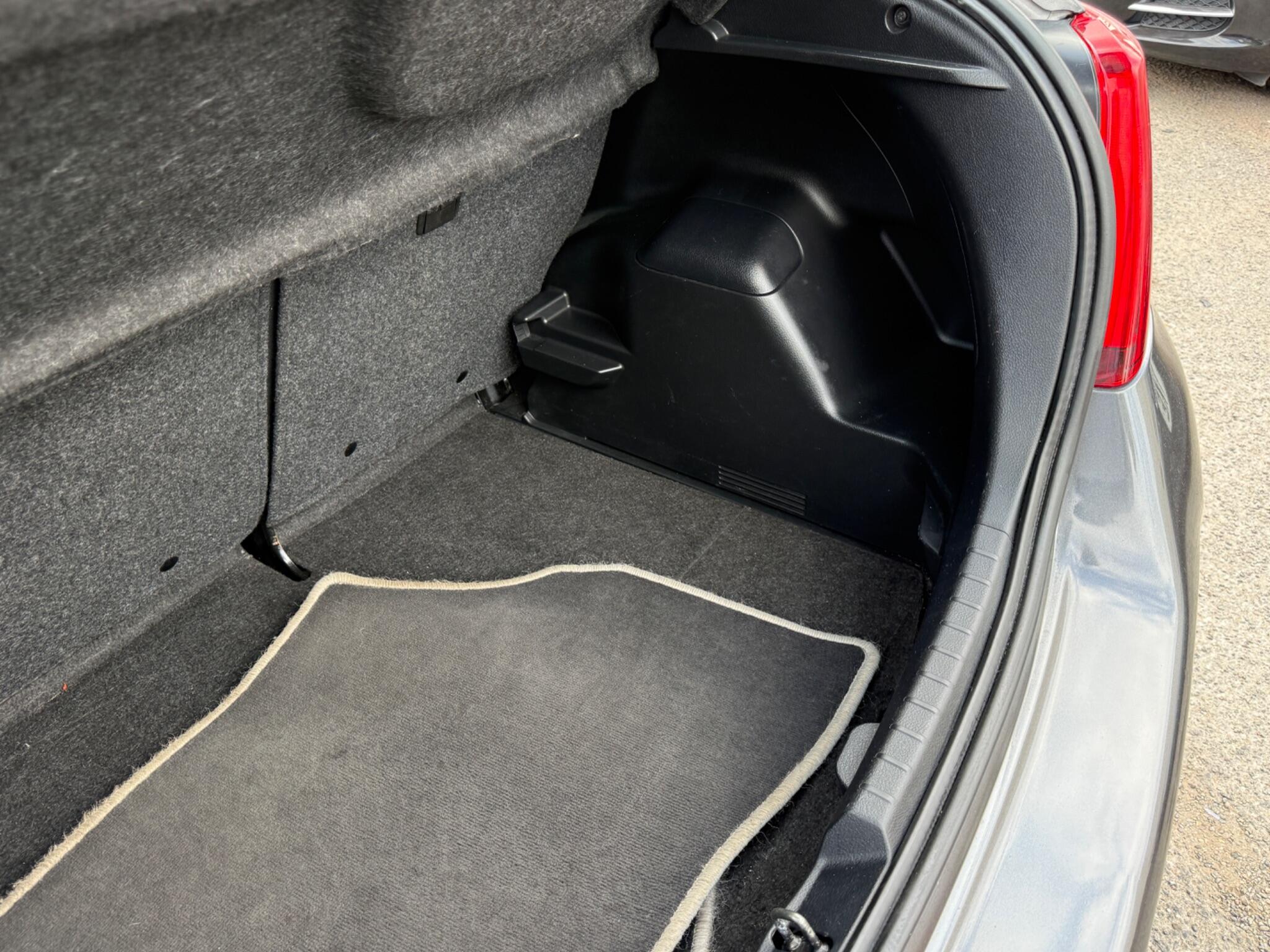 Toyota Yaris - Image 41