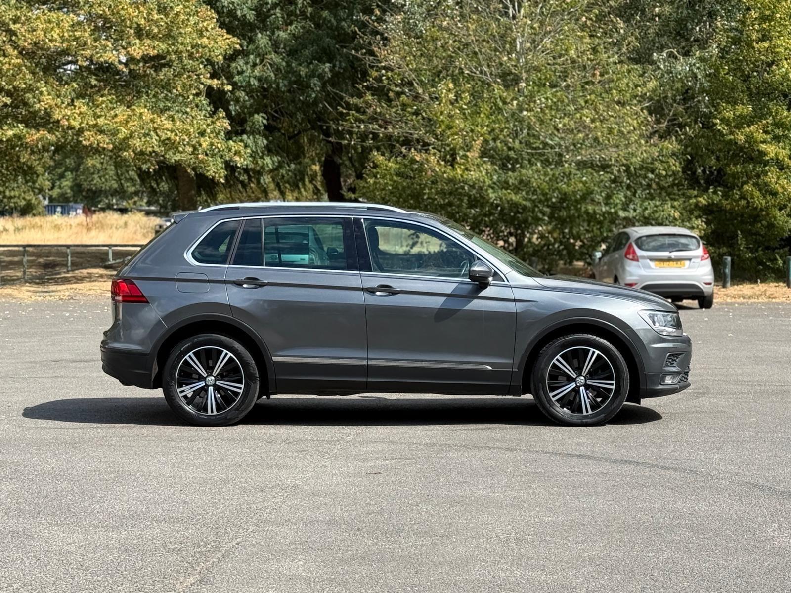 Volkswagen Tiguan view 9