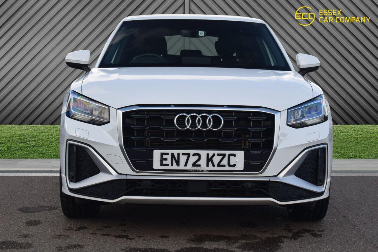 Audi Q2 view 6