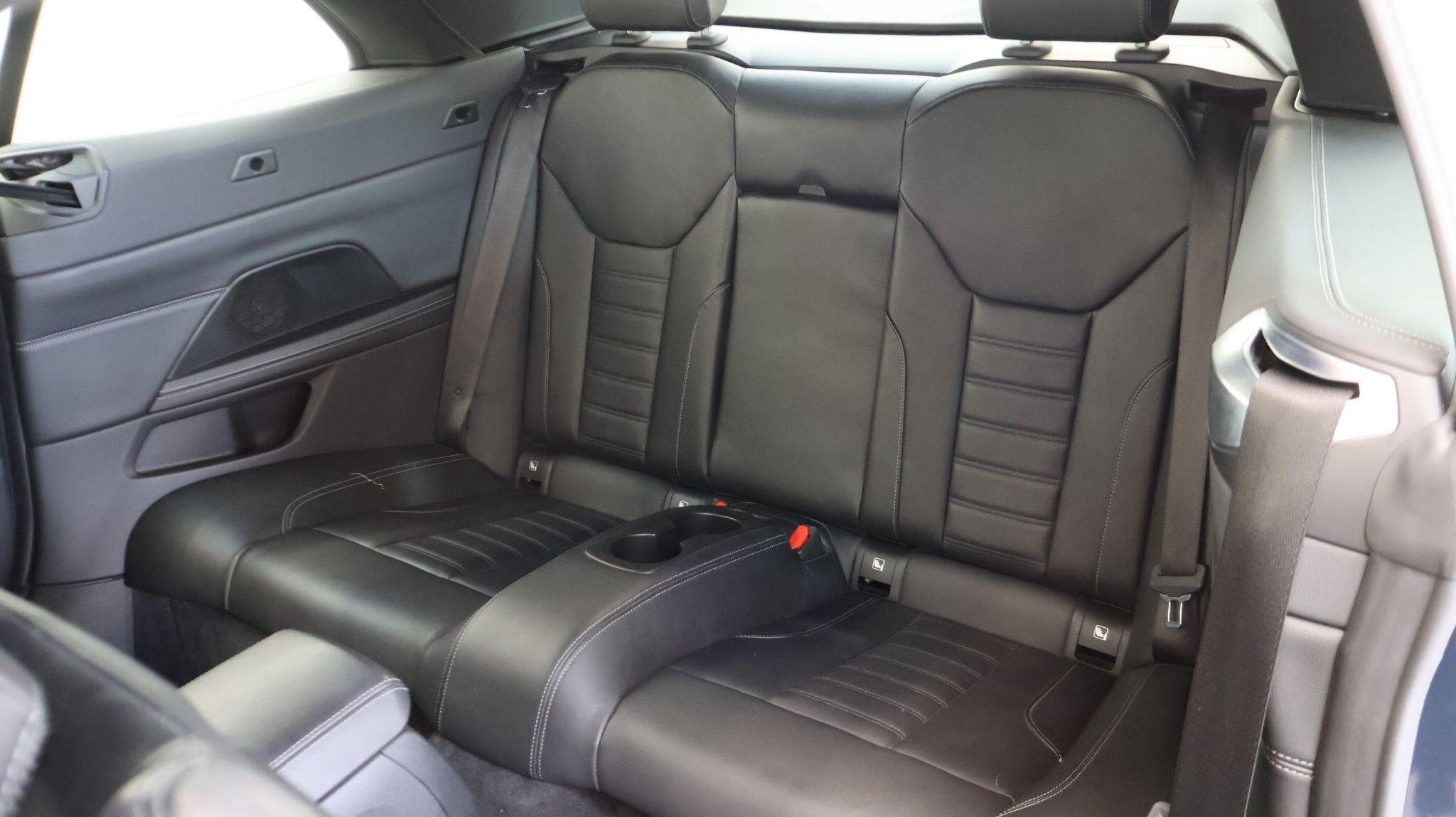 BMW 4 Series view 12