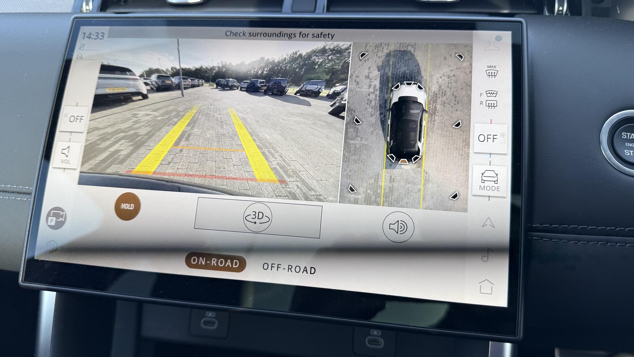 Land Rover Discovery Sport view 12