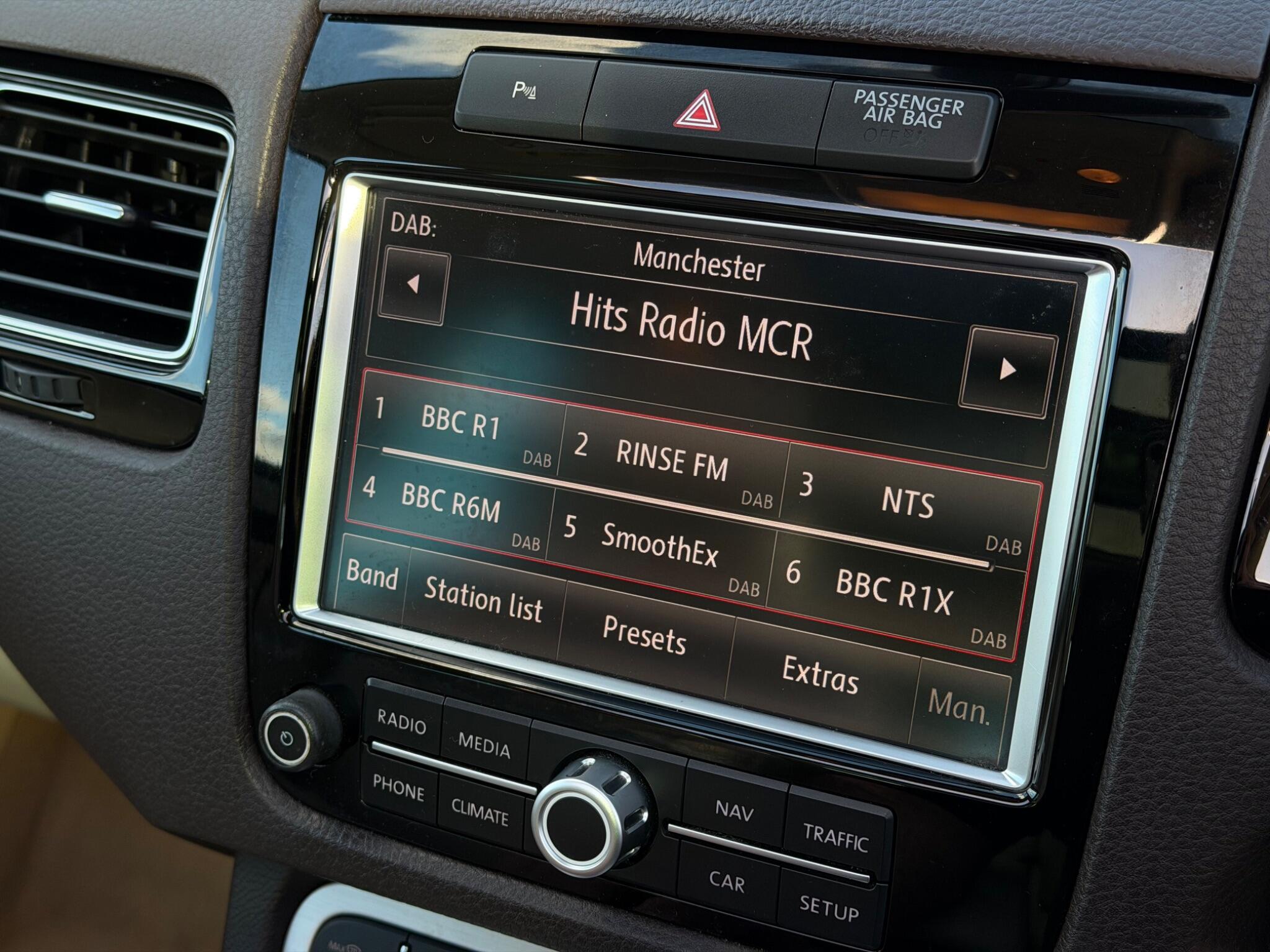 Volkswagen Touareg view 23