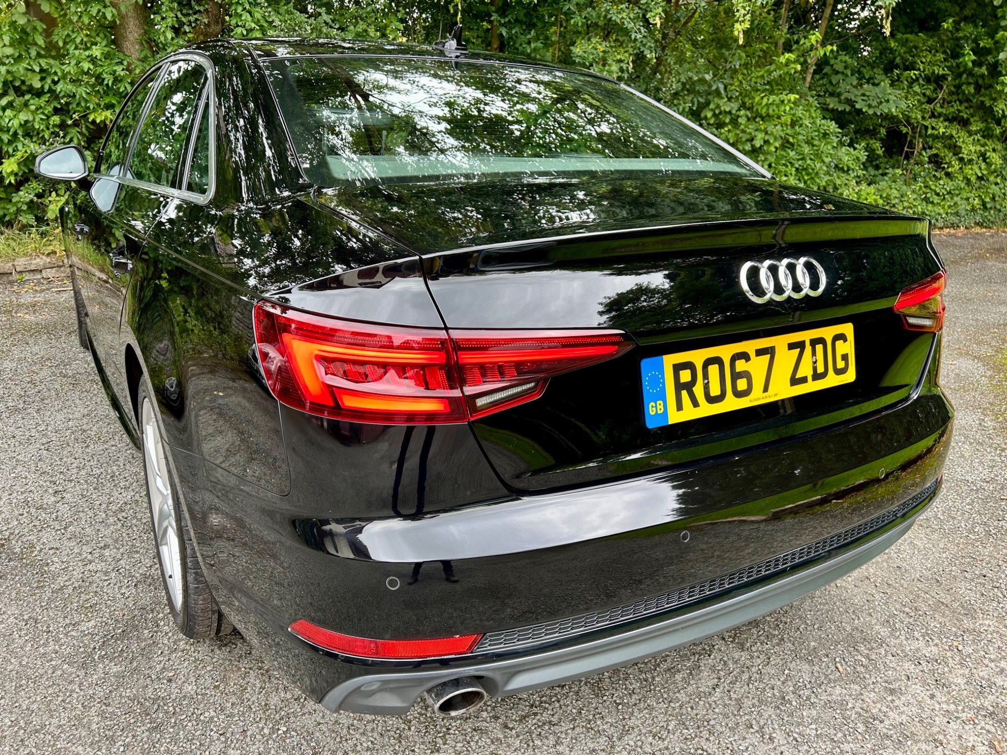 Audi A4 view 6