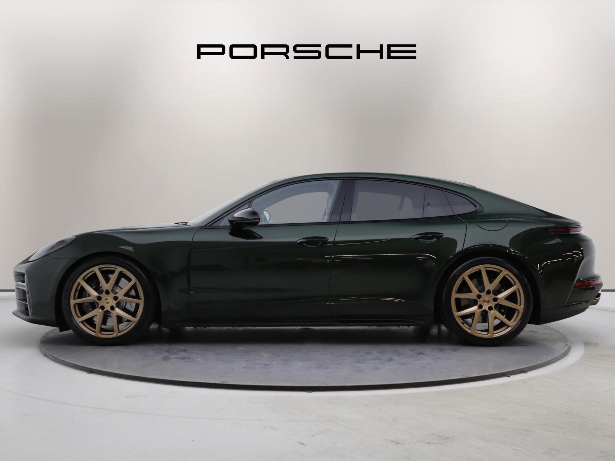 Porsche Panamera view 4
