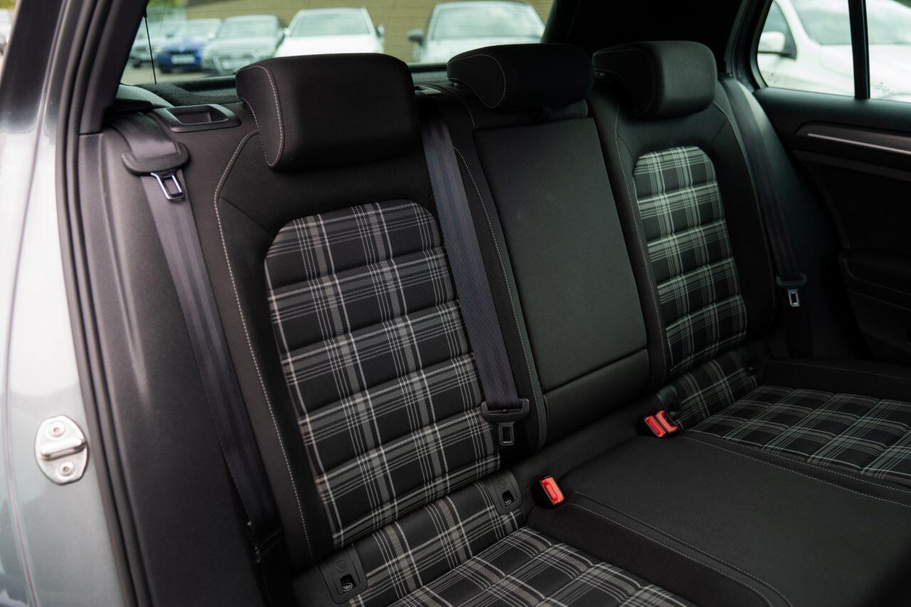 Volkswagen Golf view 44