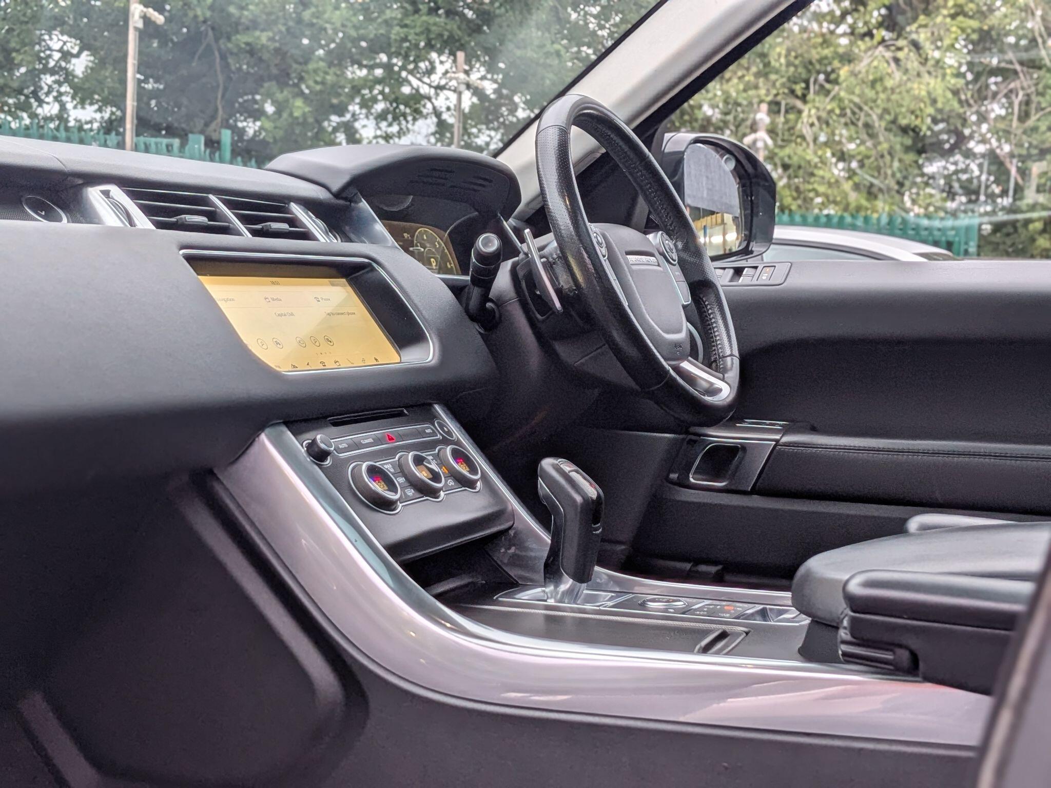 Land Rover Range Rover Sport view 18