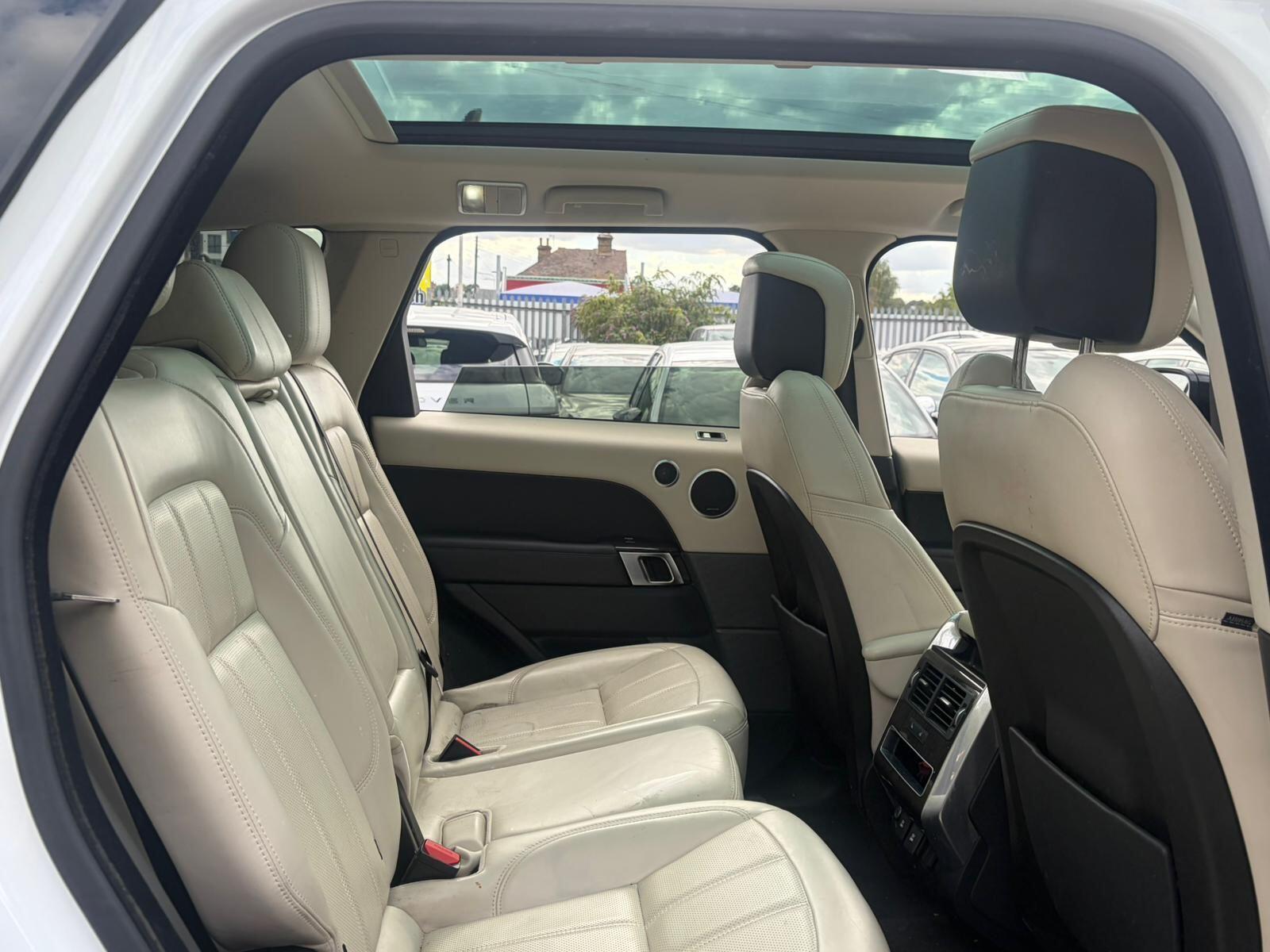 Land Rover Range Rover Sport view 12