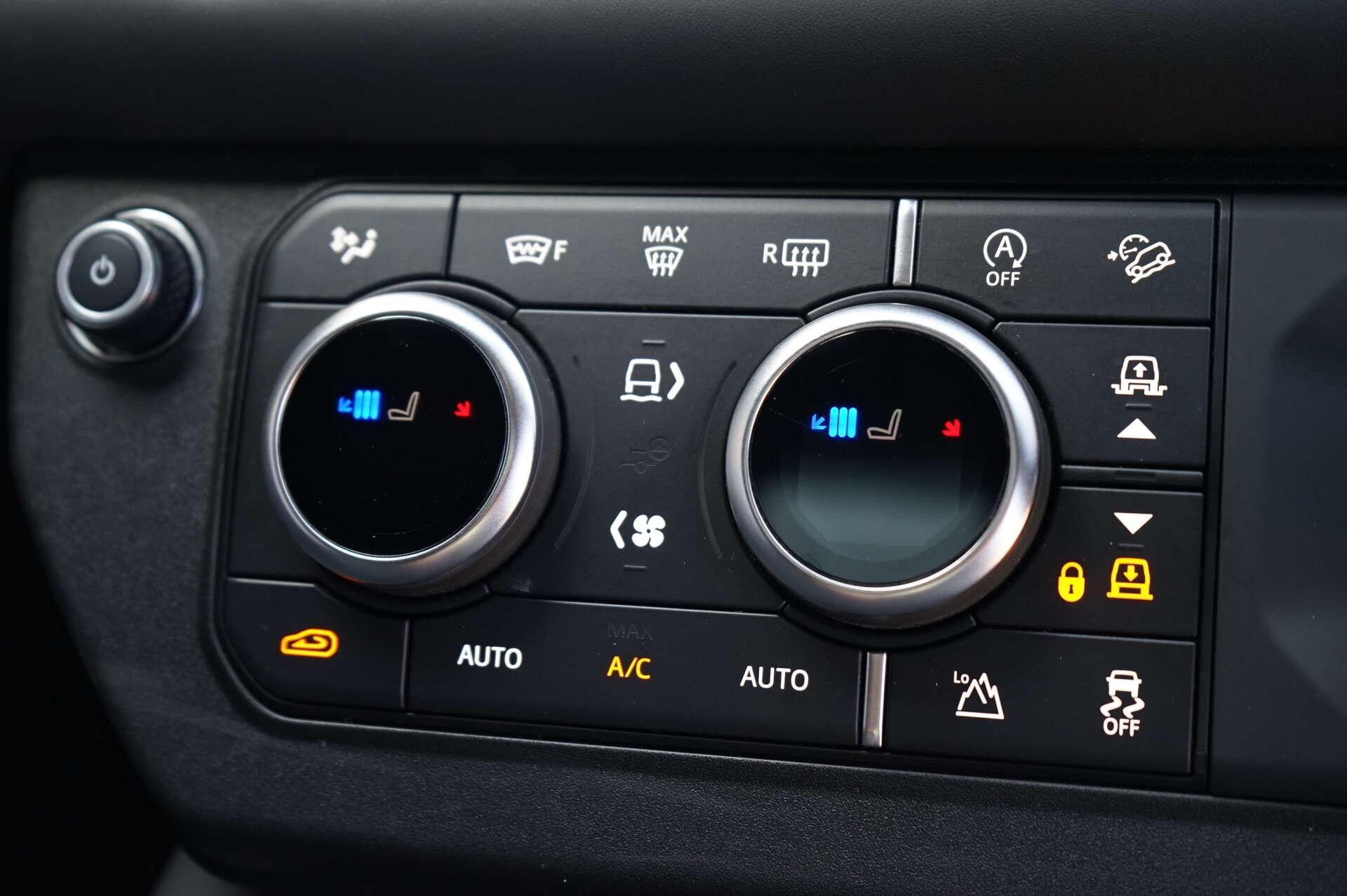 Land Rover Defender view 31