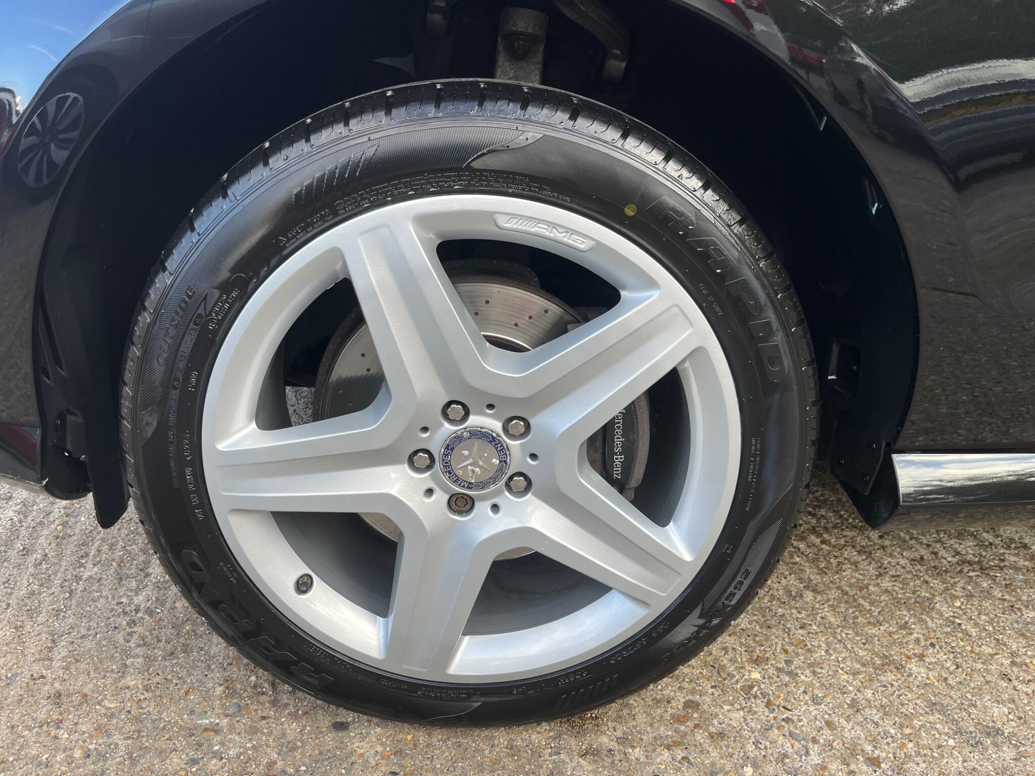 Mercedes-Benz M-Class view 16