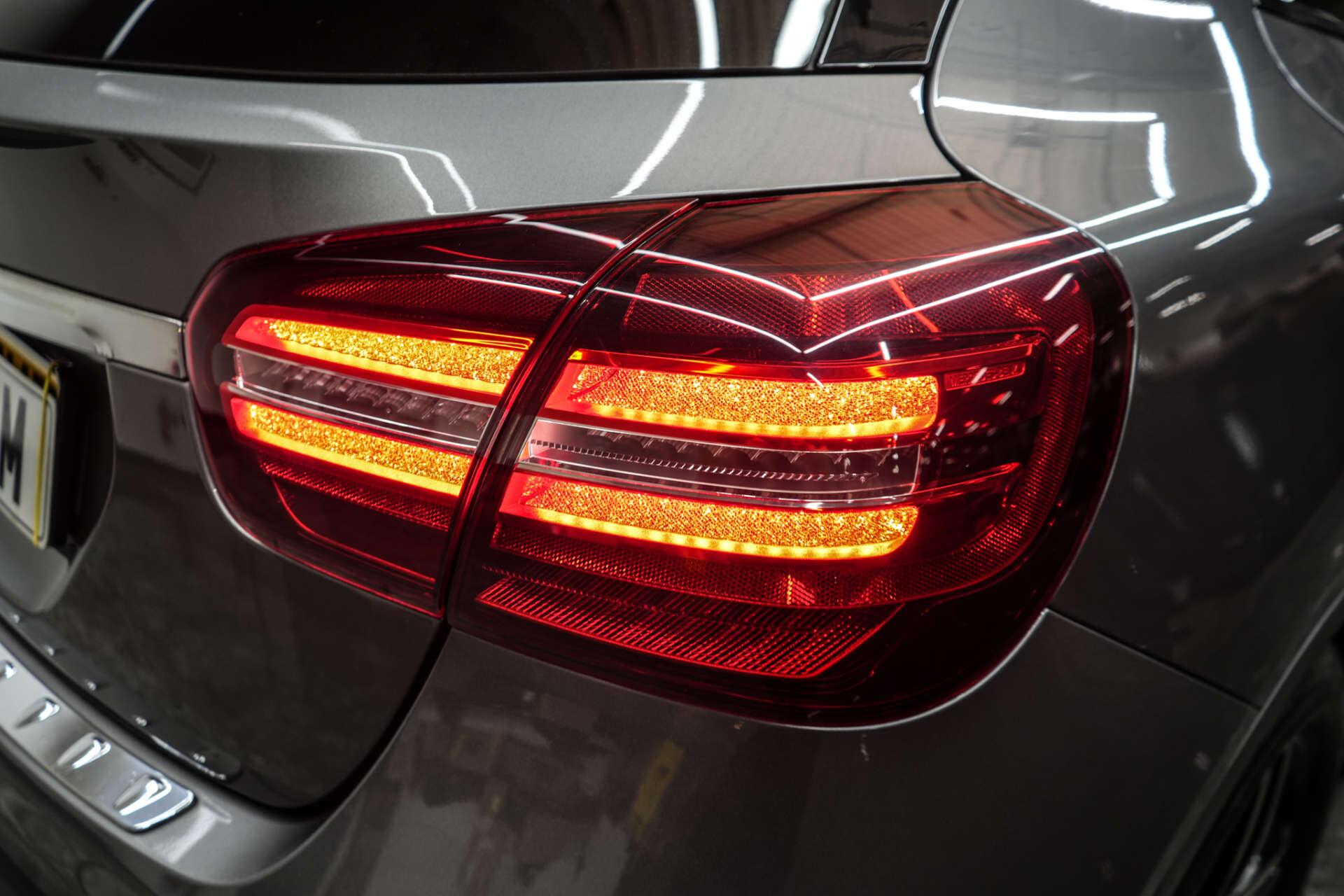 Mercedes-Benz Gla view 42