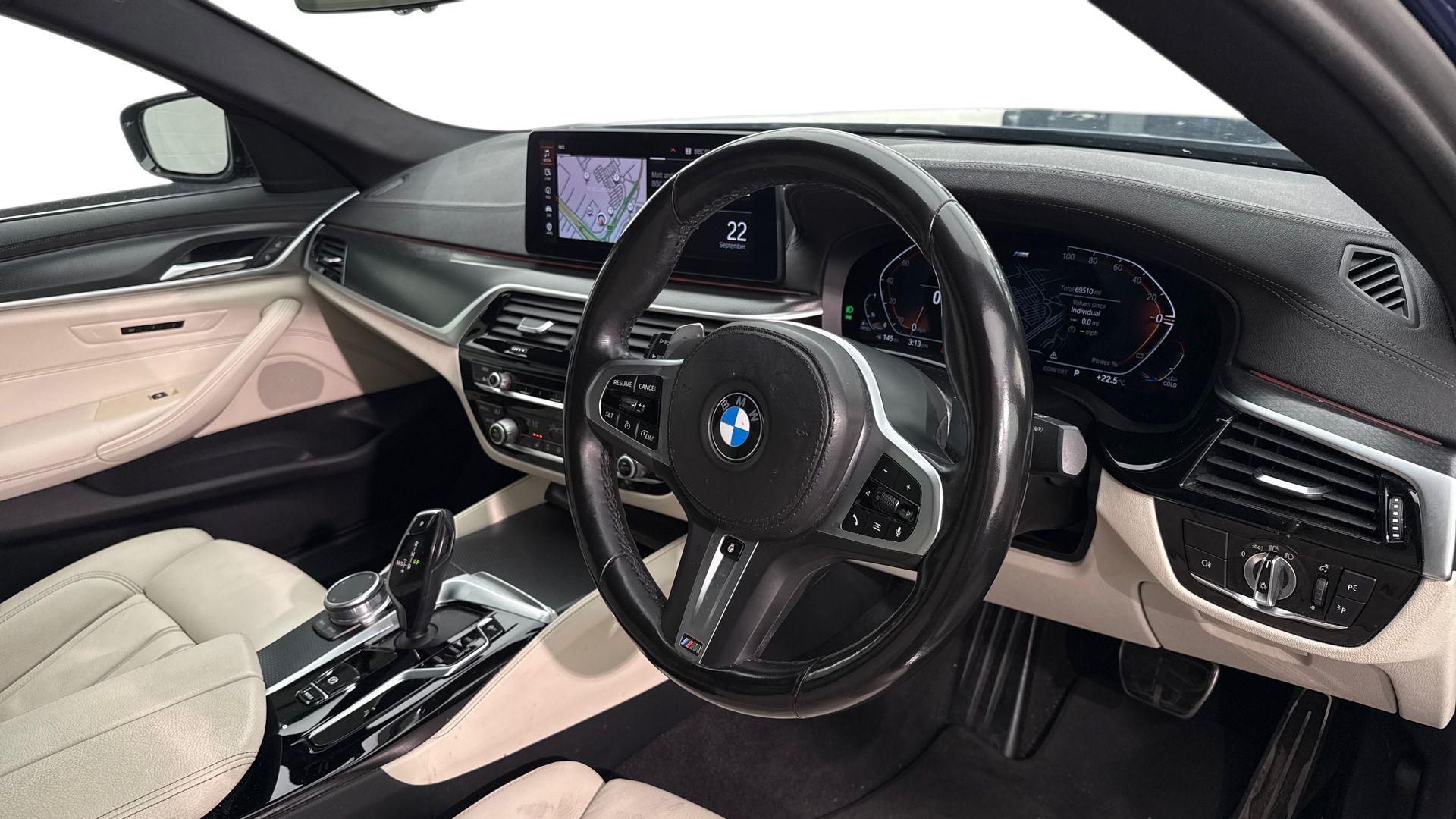 BMW 5 Series view 6