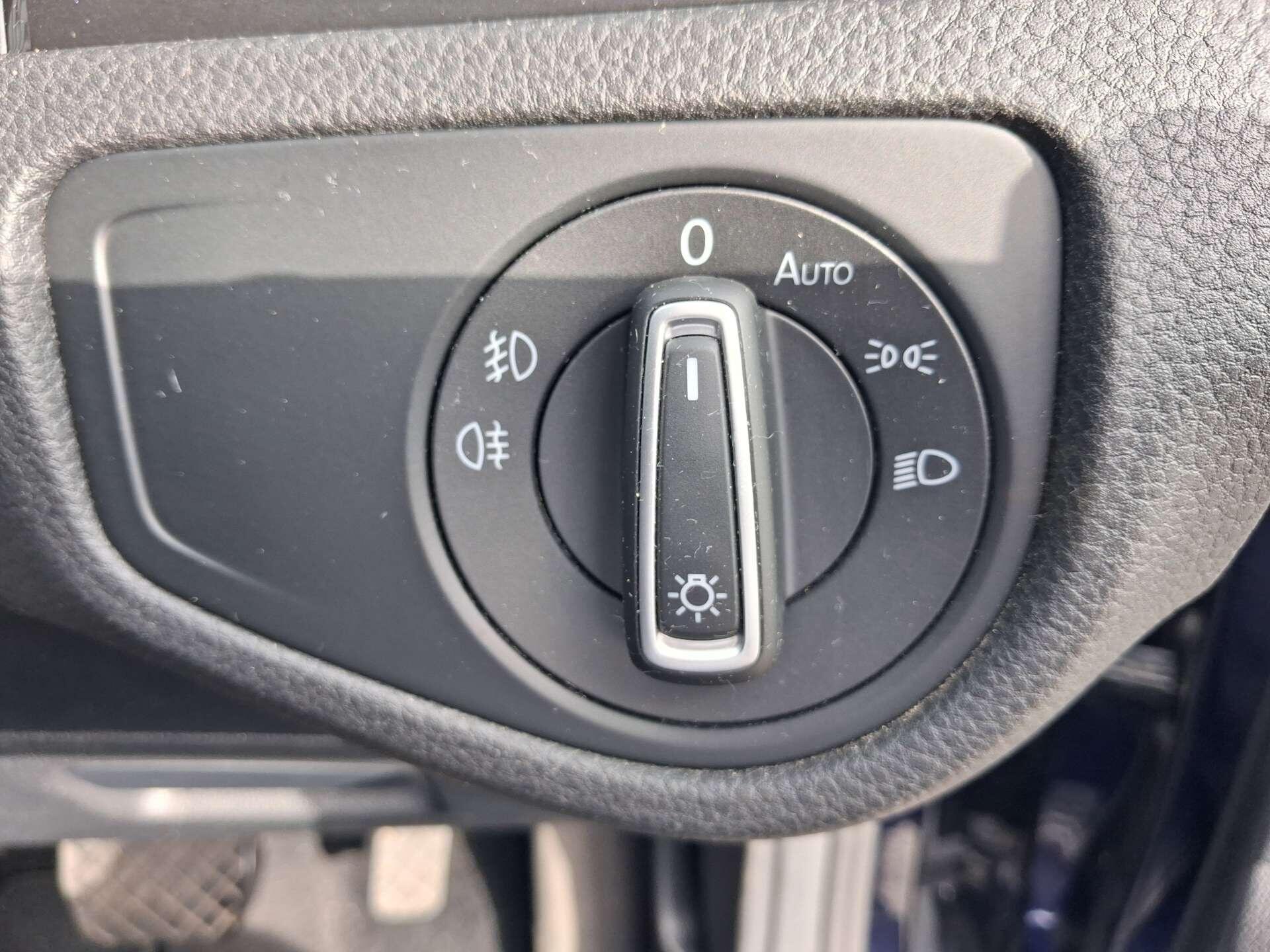 Volkswagen Golf view 38