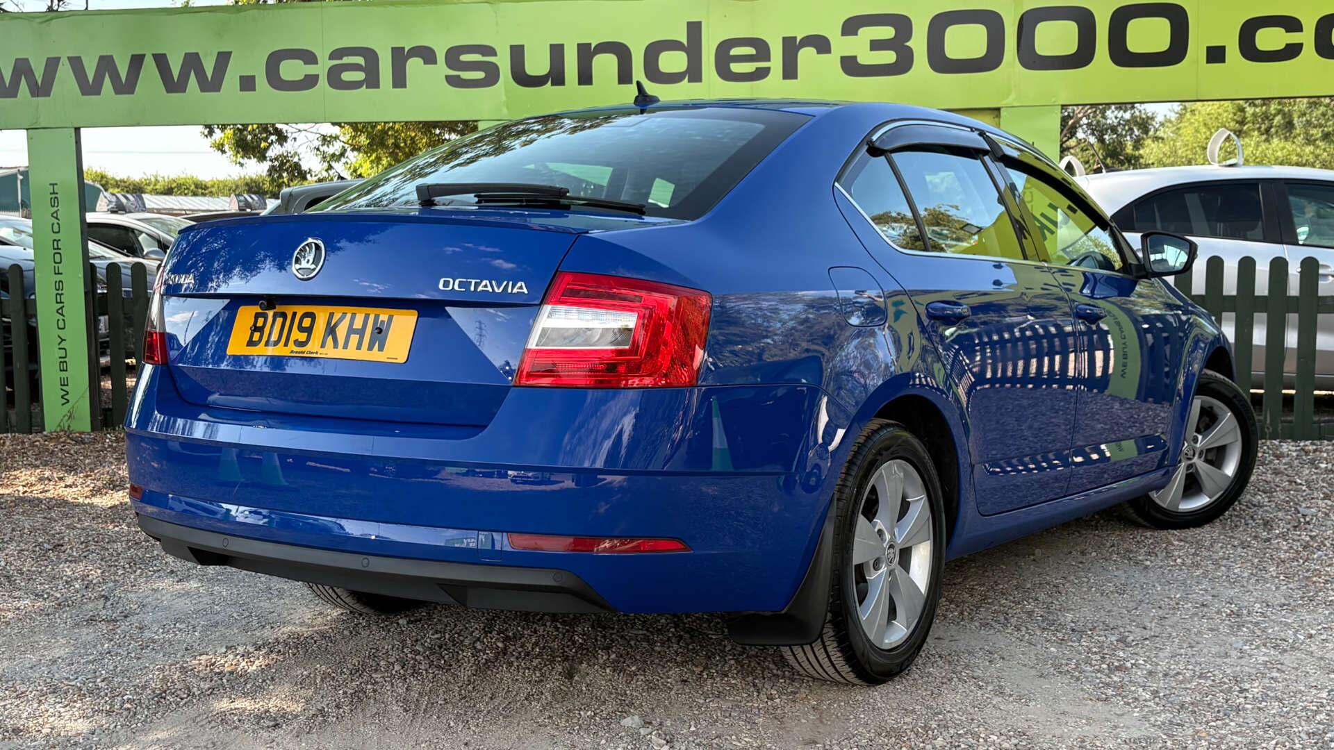 Skoda Octavia view 4