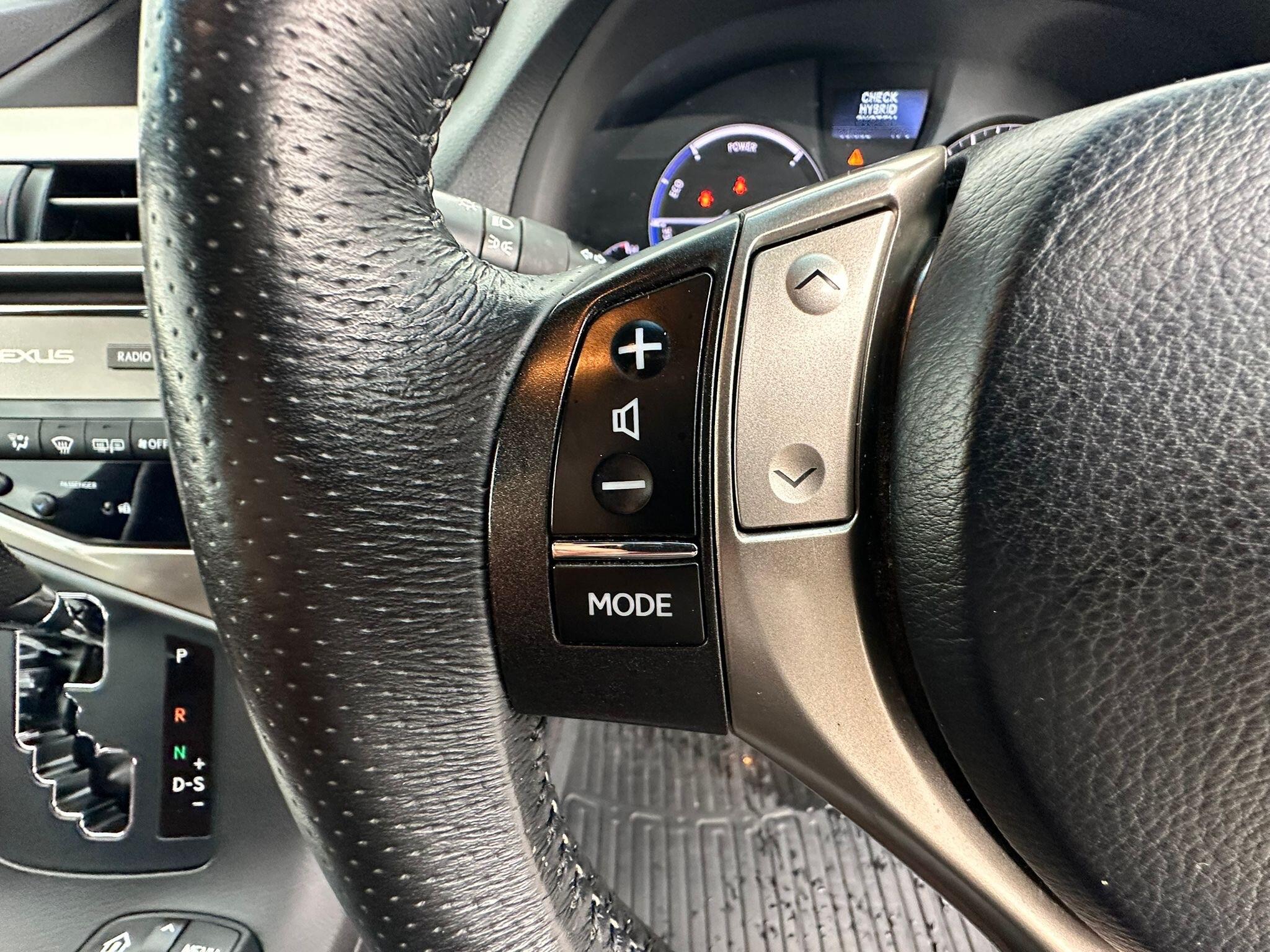 Lexus RX view 15