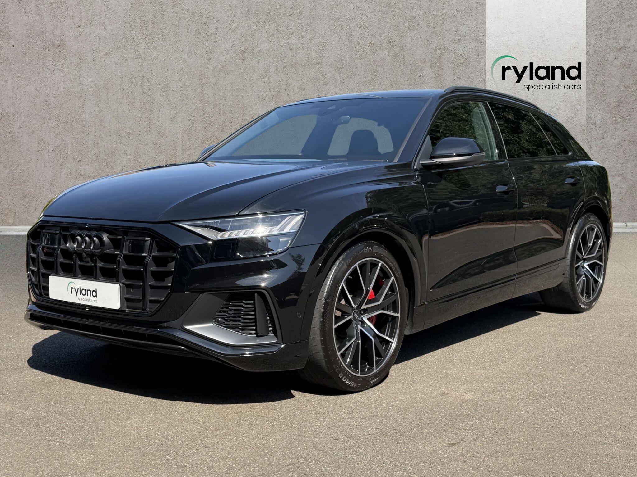 Audi SQ8 view 5
