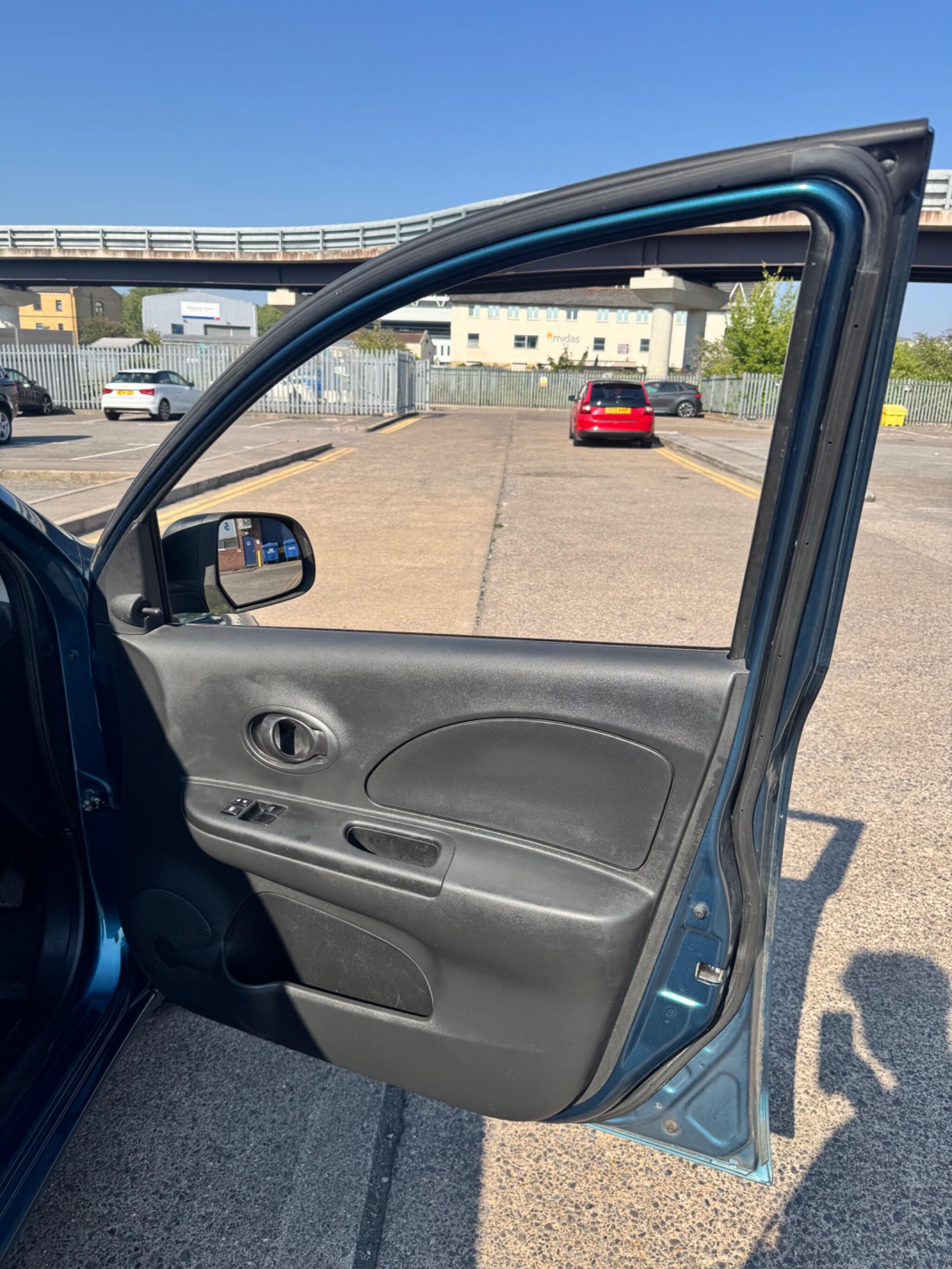 Nissan Micra view 35