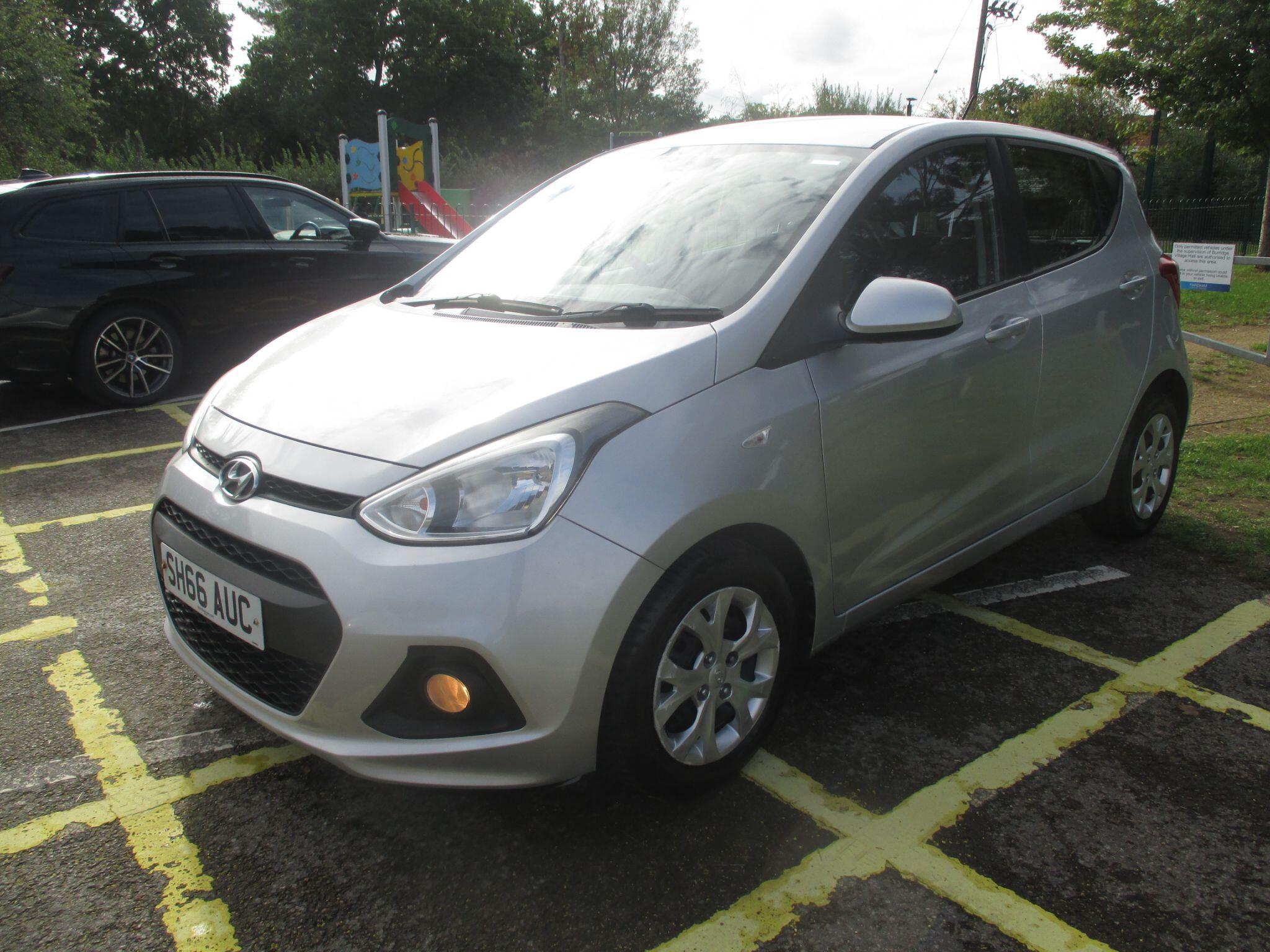 Hyundai I10 view 18