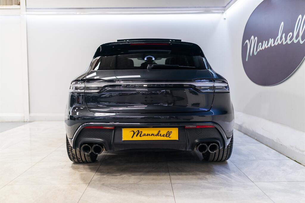 Porsche Macan view 6