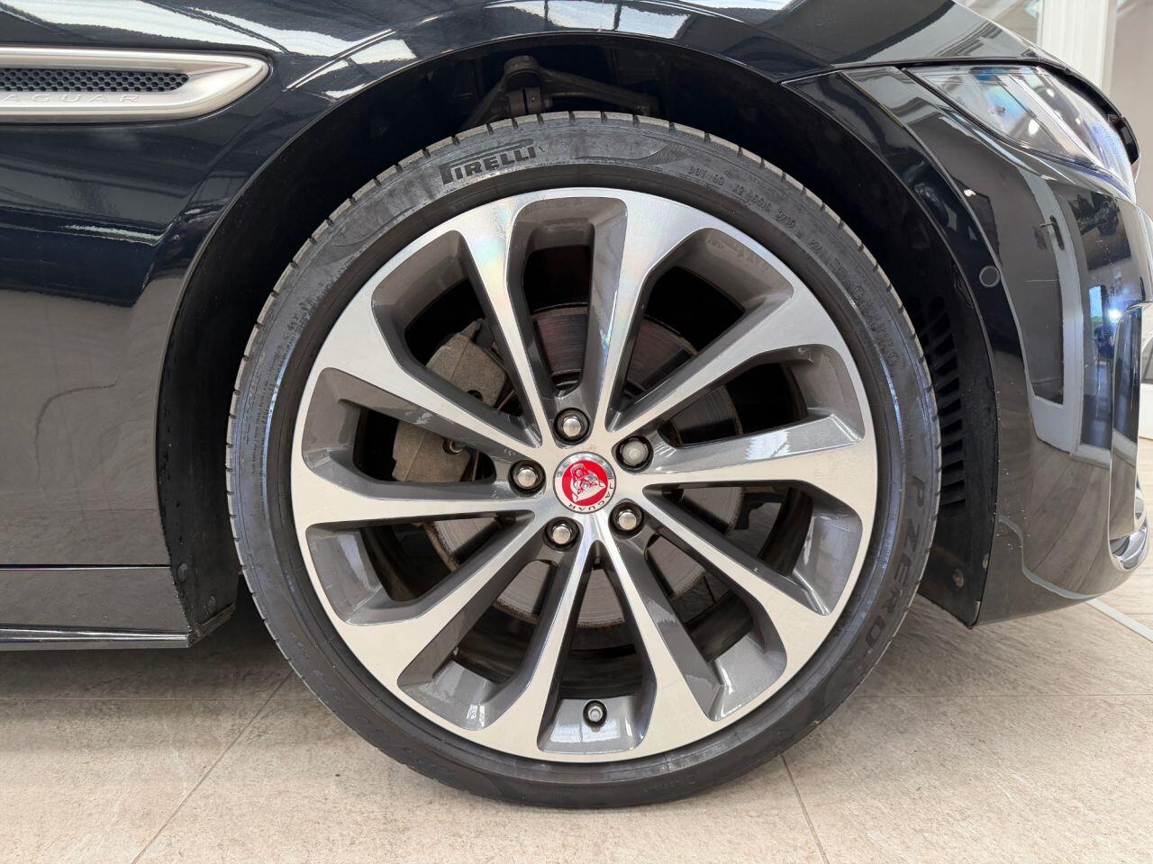 Jaguar Xe view 19
