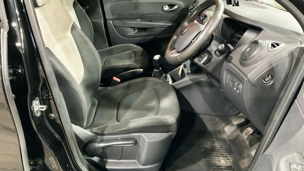 Renault Captur view 12