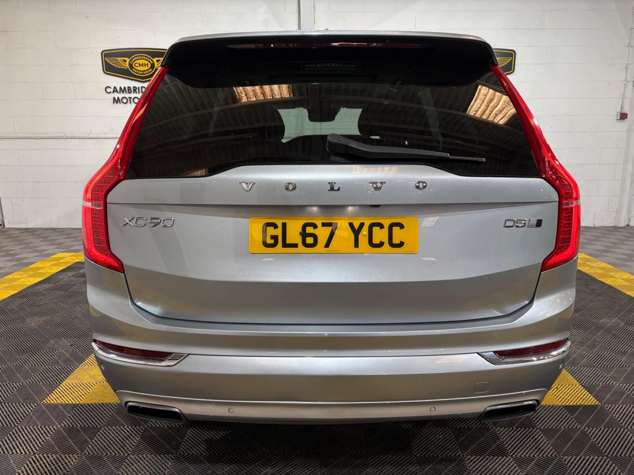 Volvo XC90 view 38